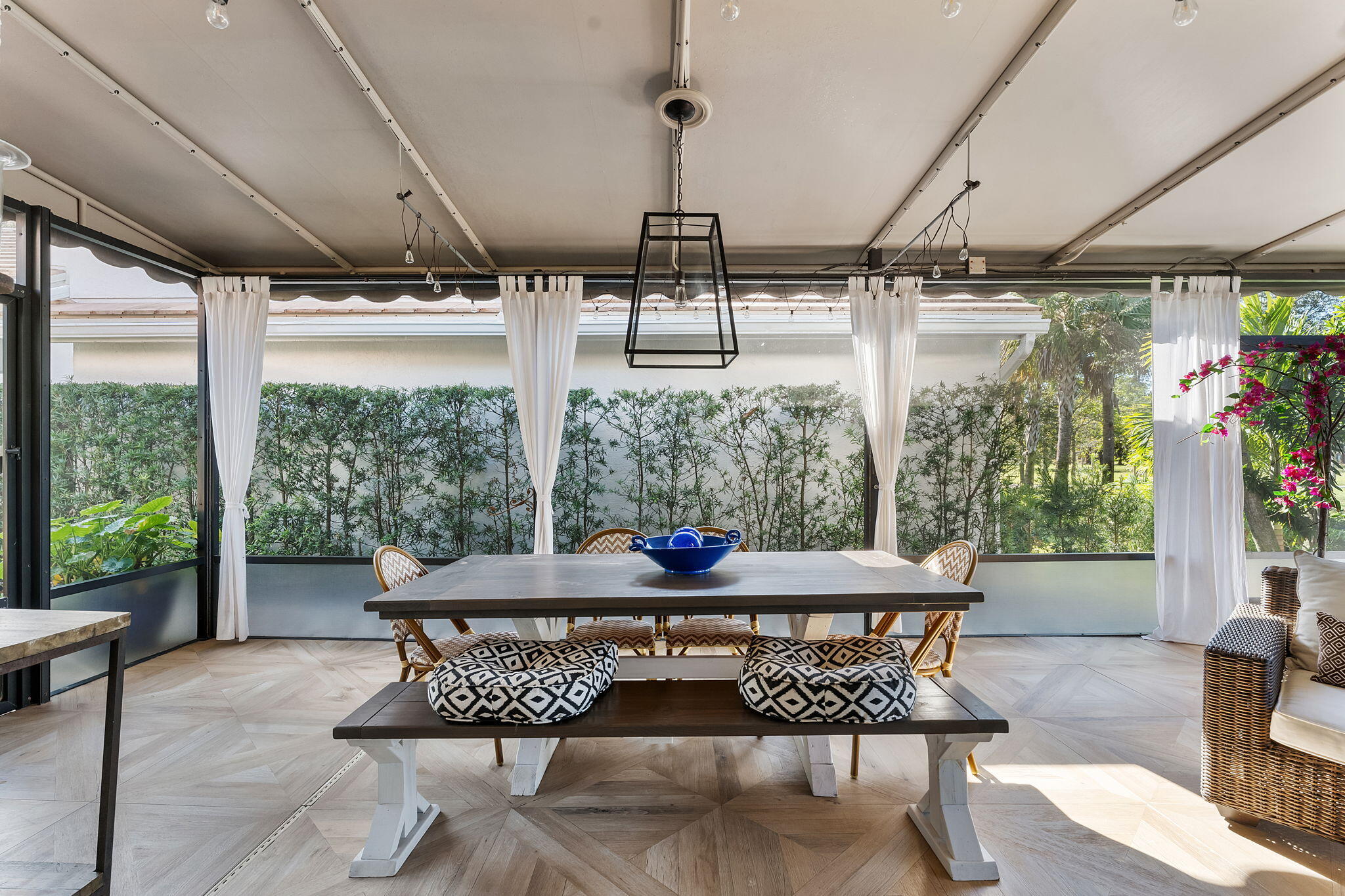 380 Sherwood Forest Drive