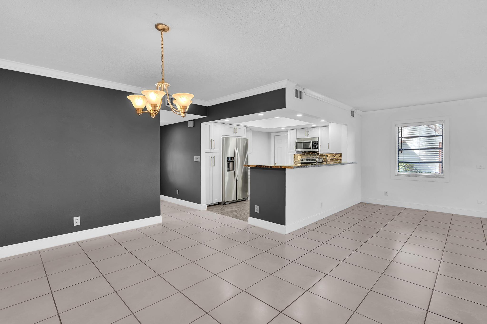 1779 NE 40th Place 405