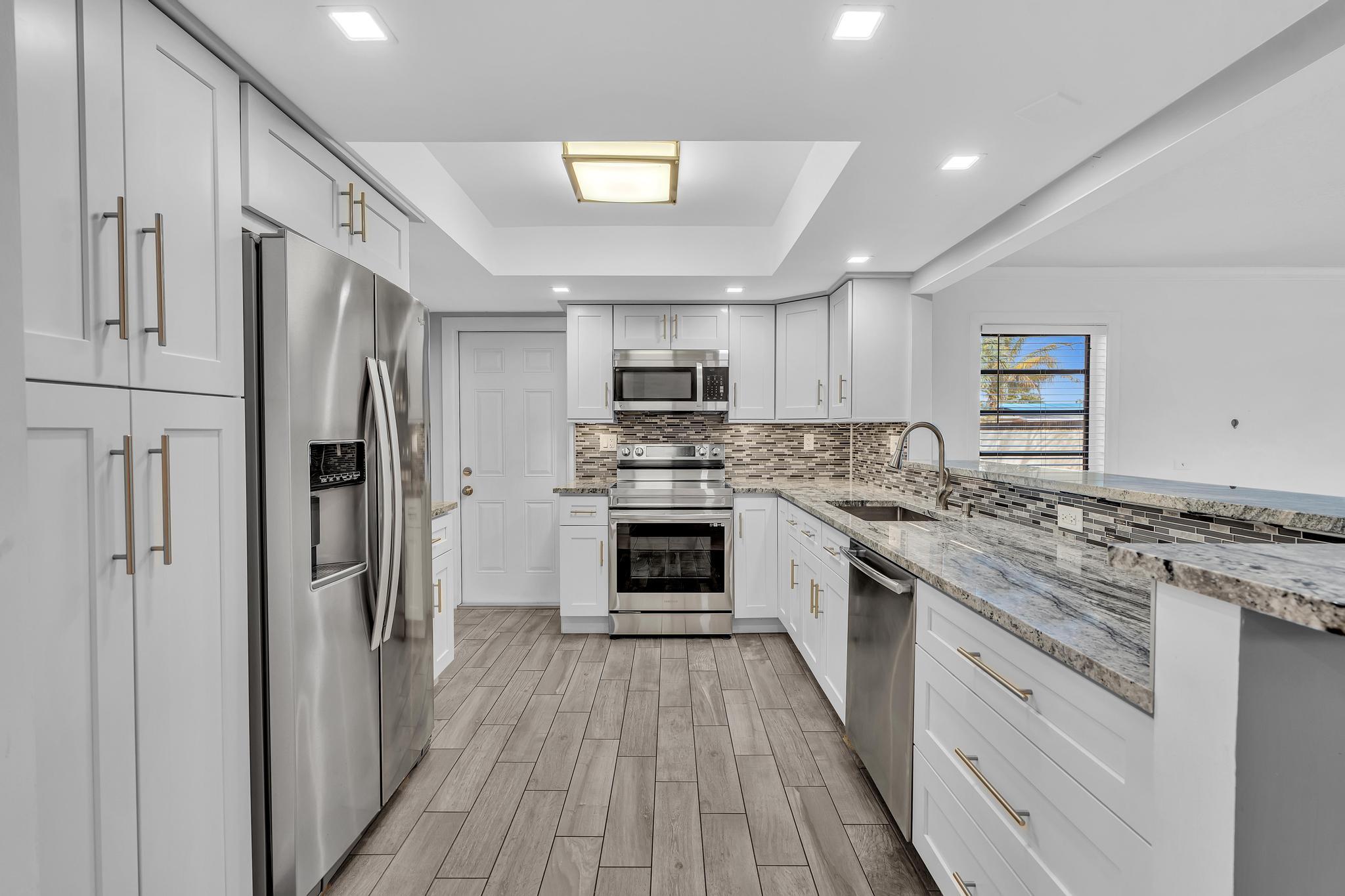 1779 NE 40th Place 405