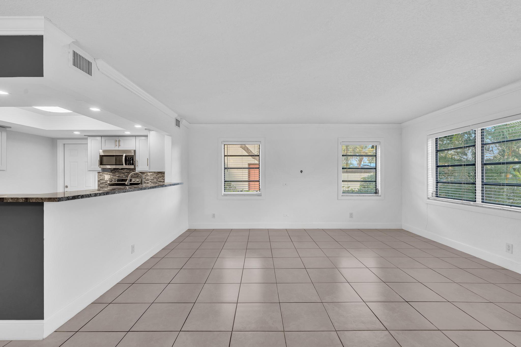 1779 NE 40th Place 405