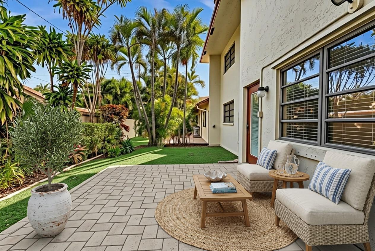 1779 NE 40th Place 405