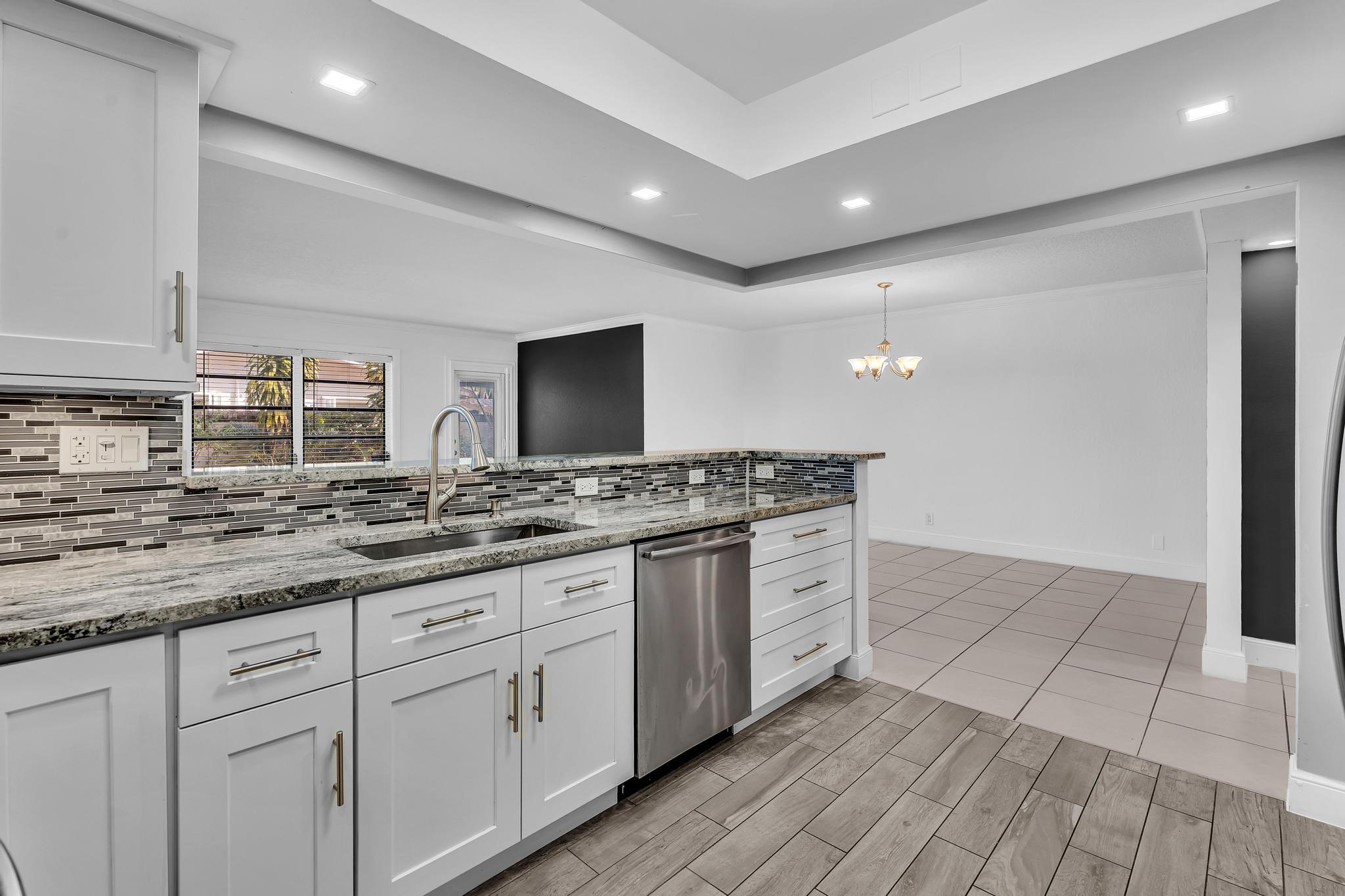 1779 NE 40th Place 405