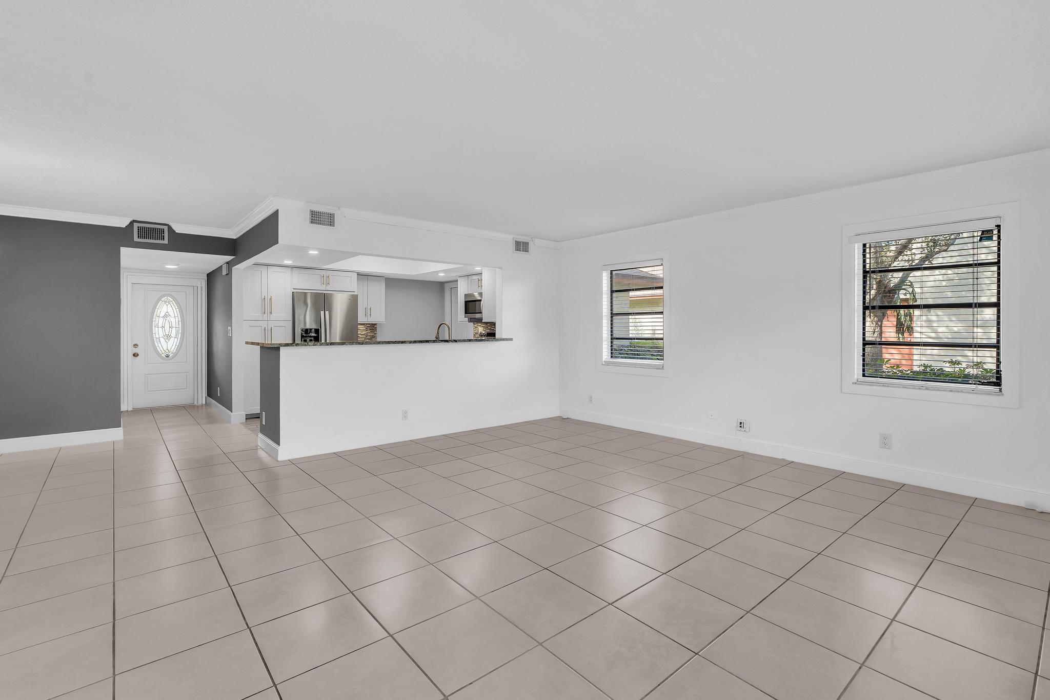 1779 NE 40th Place 405