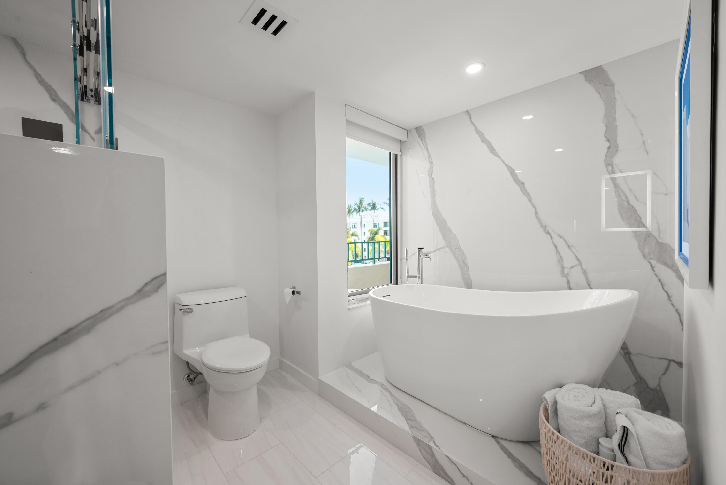 100 SE 5th Avenue 415