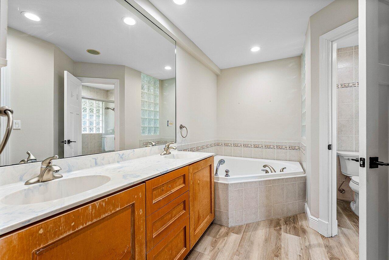 2425 NW 36th Street
