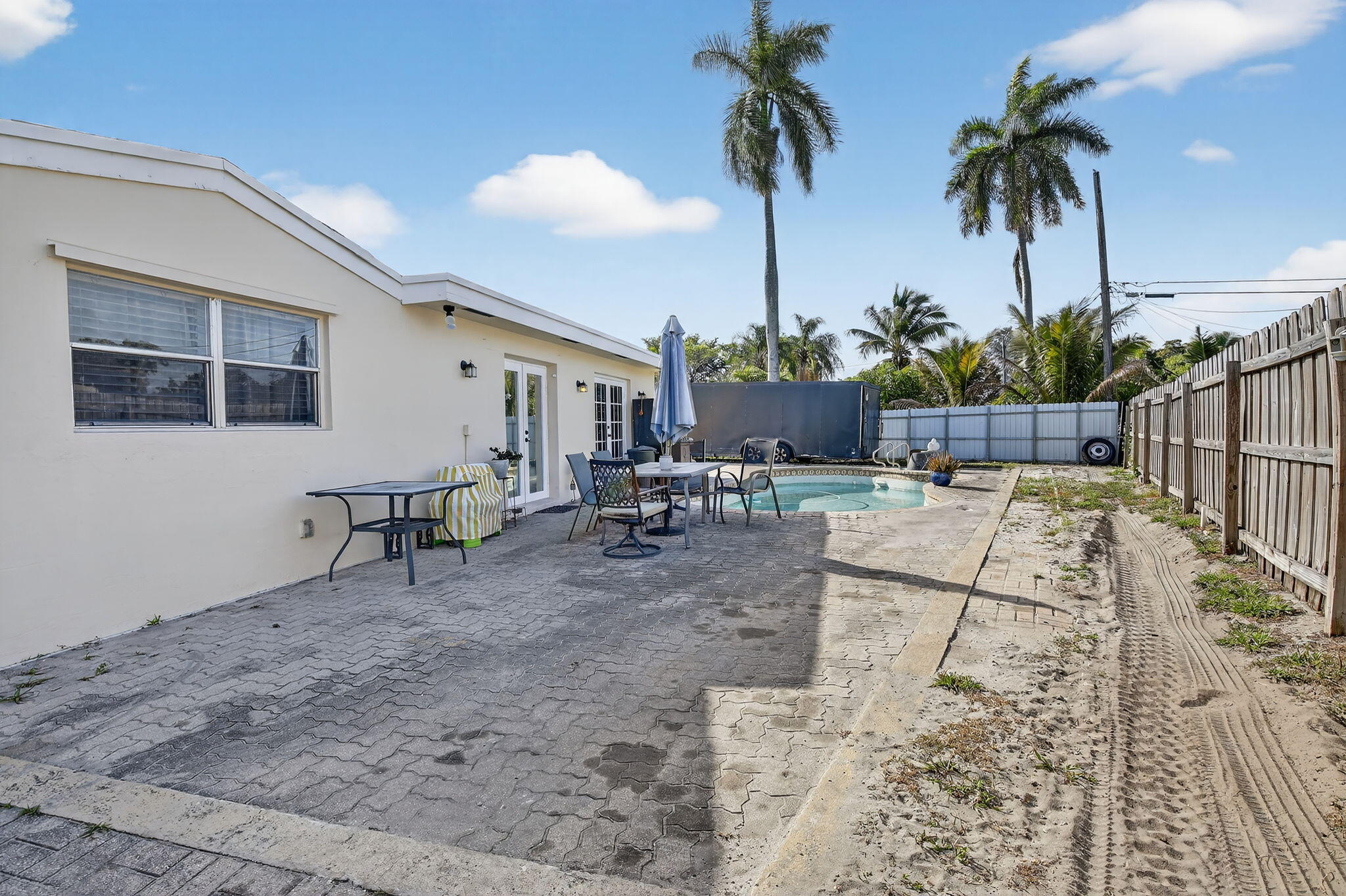 6721 SW 28th Court