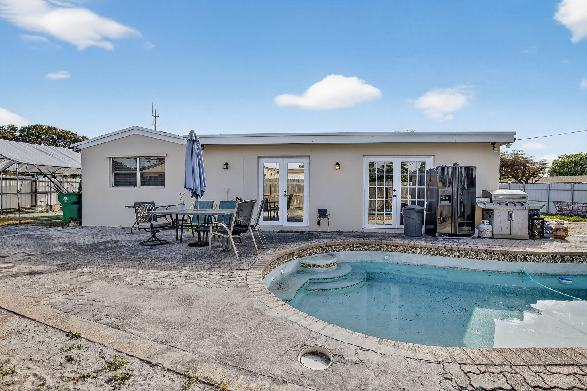 6721 SW 28th Court
