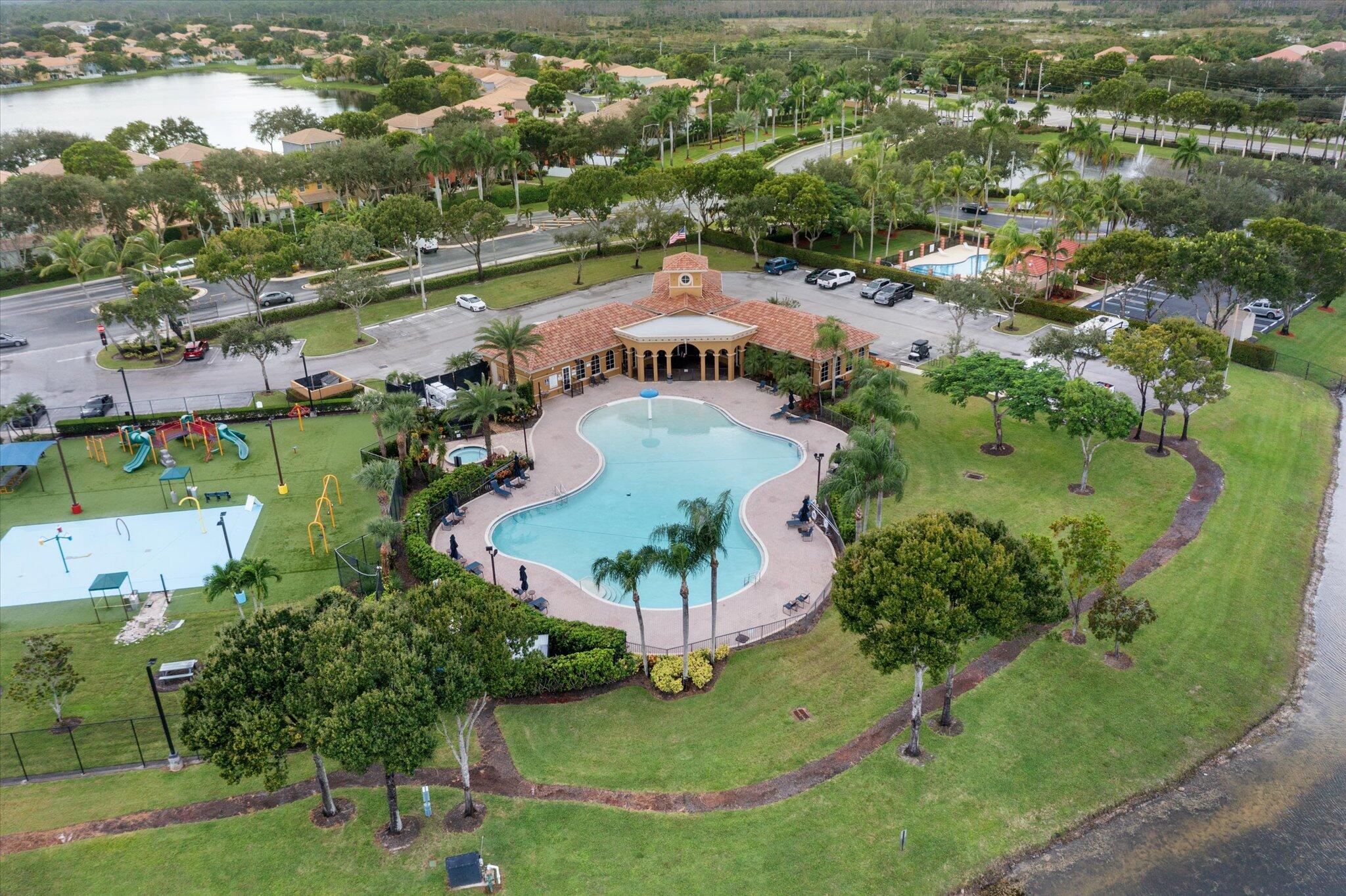 3422 Commodore Court