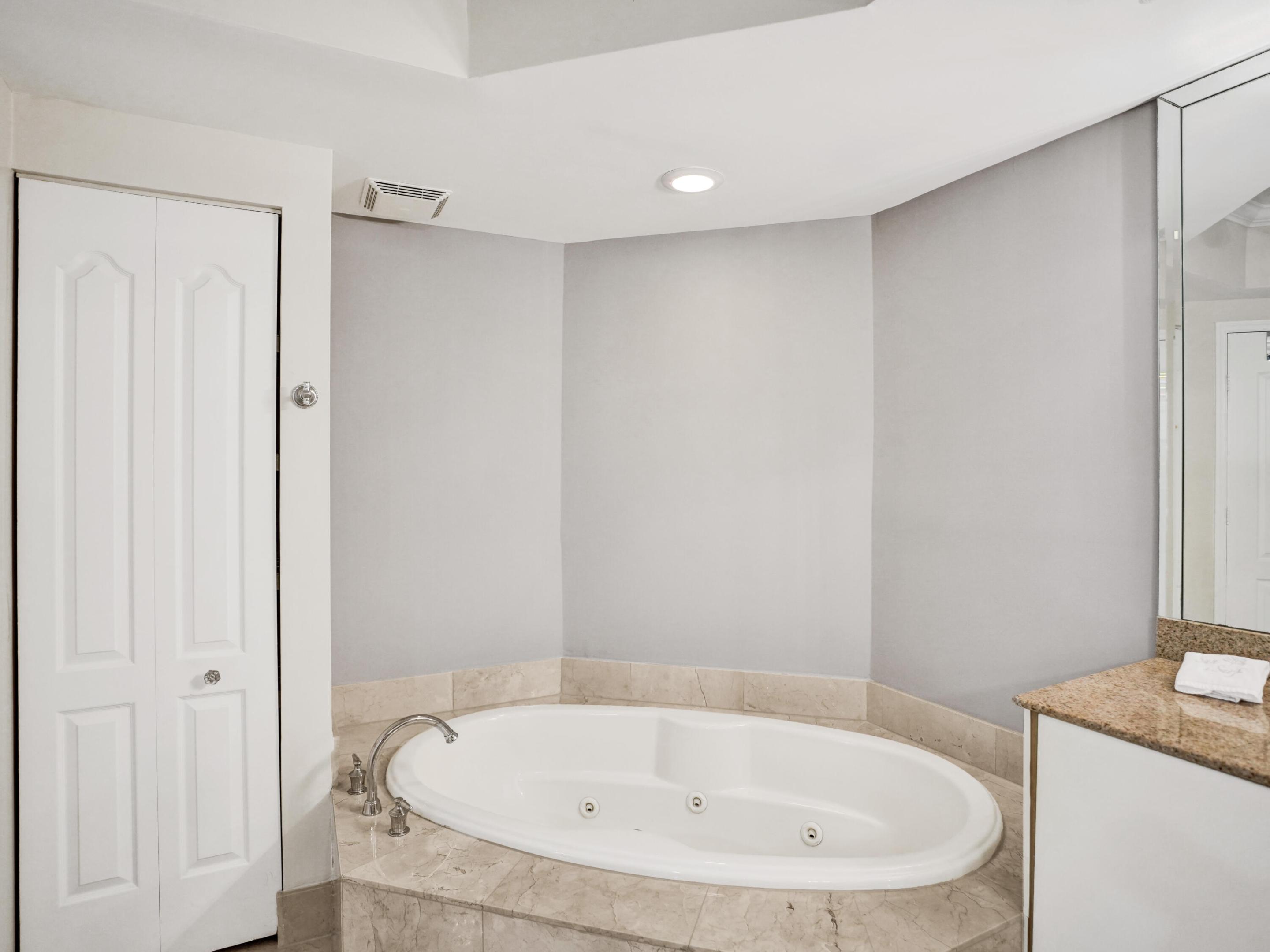 191 S Ocean Drive 315