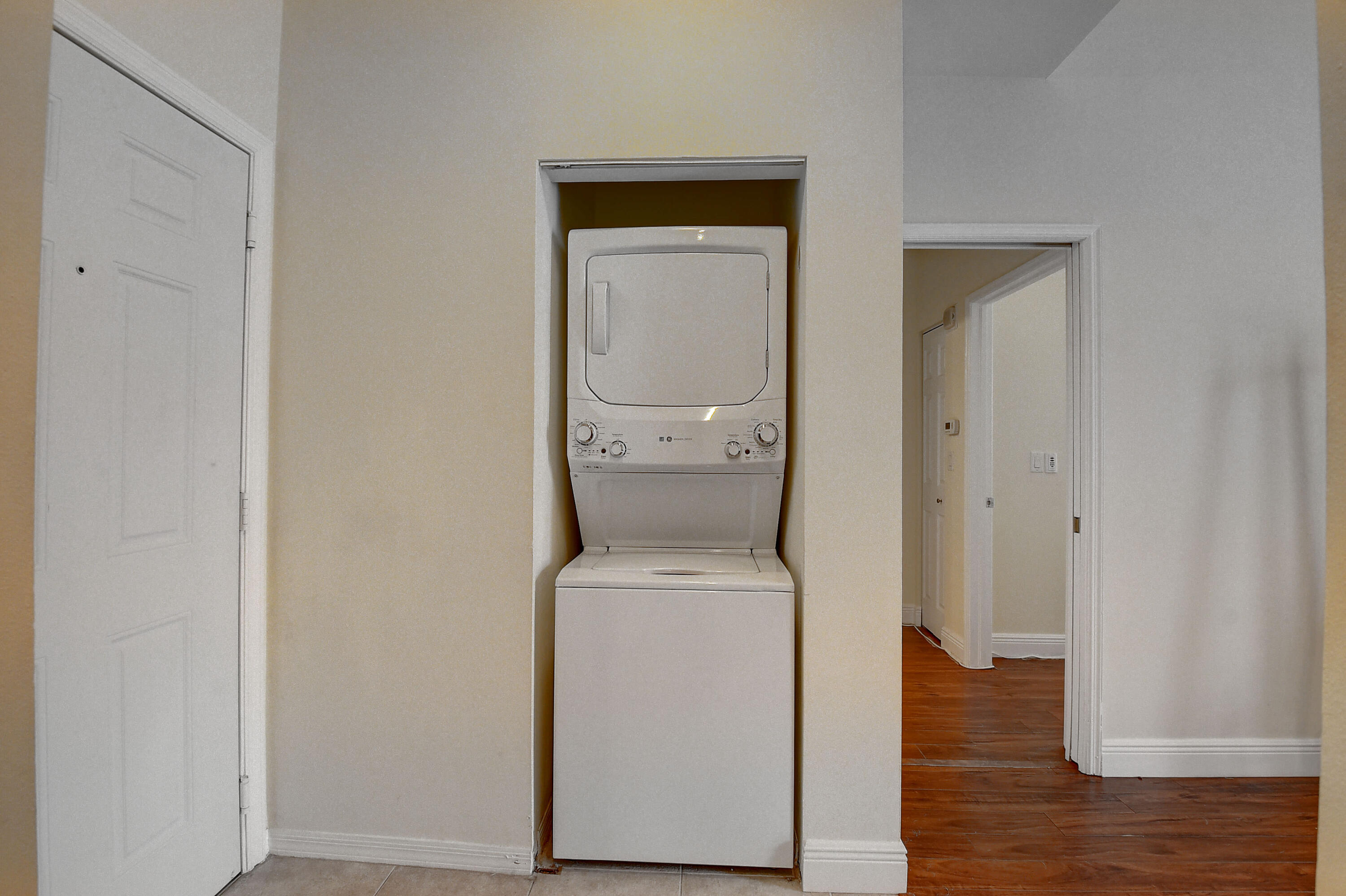 233 S Federal Highway Uph04