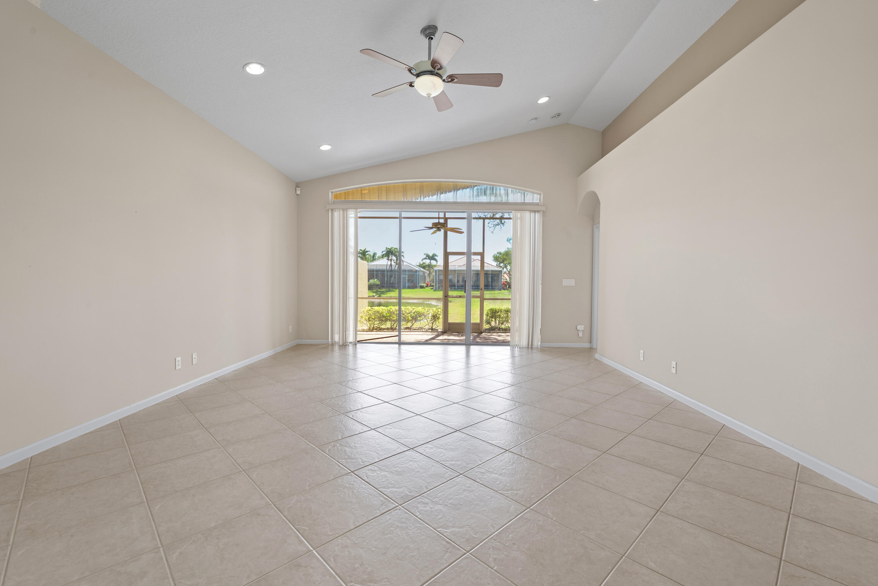 7086 Del Corso Lane