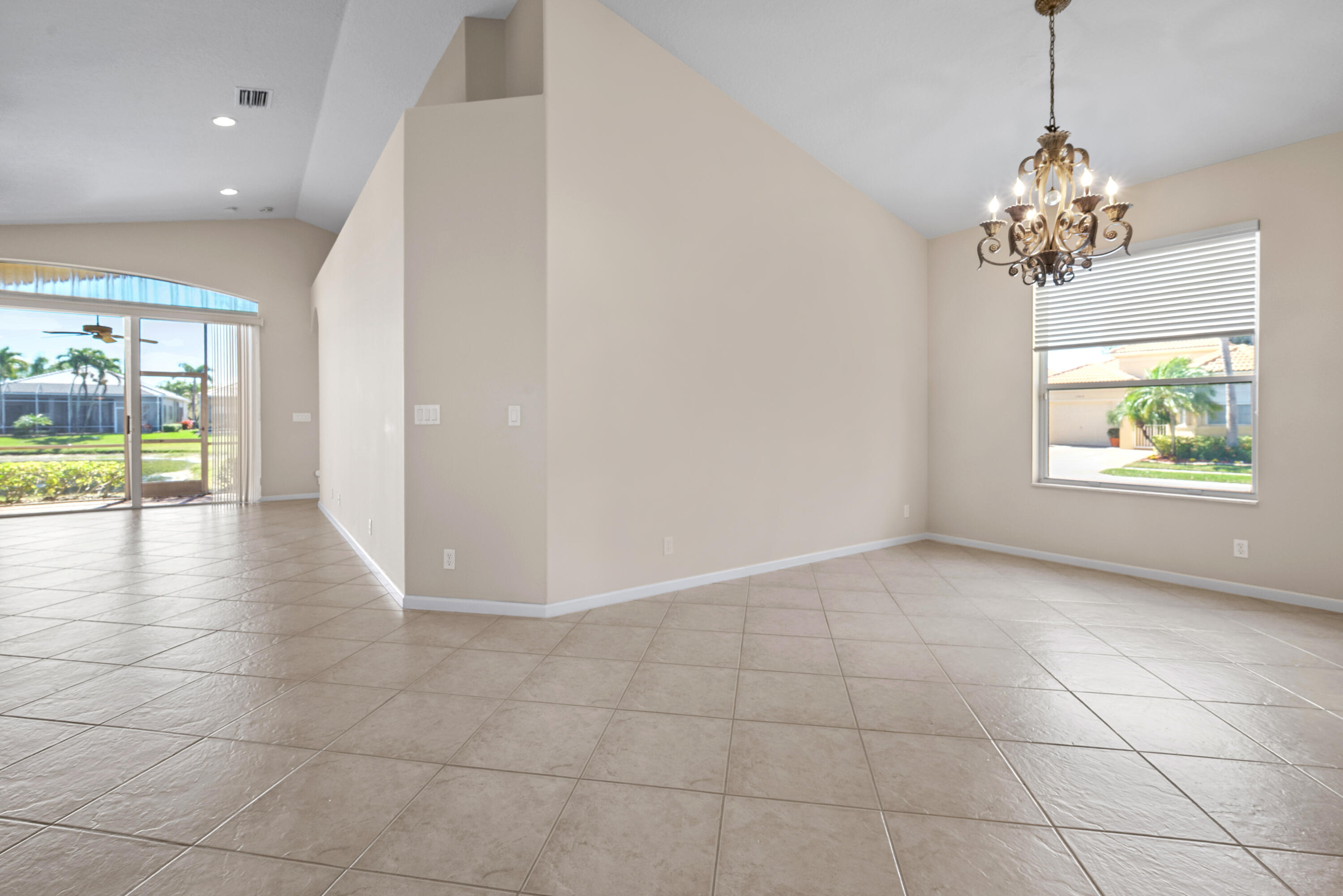 7086 Del Corso Lane