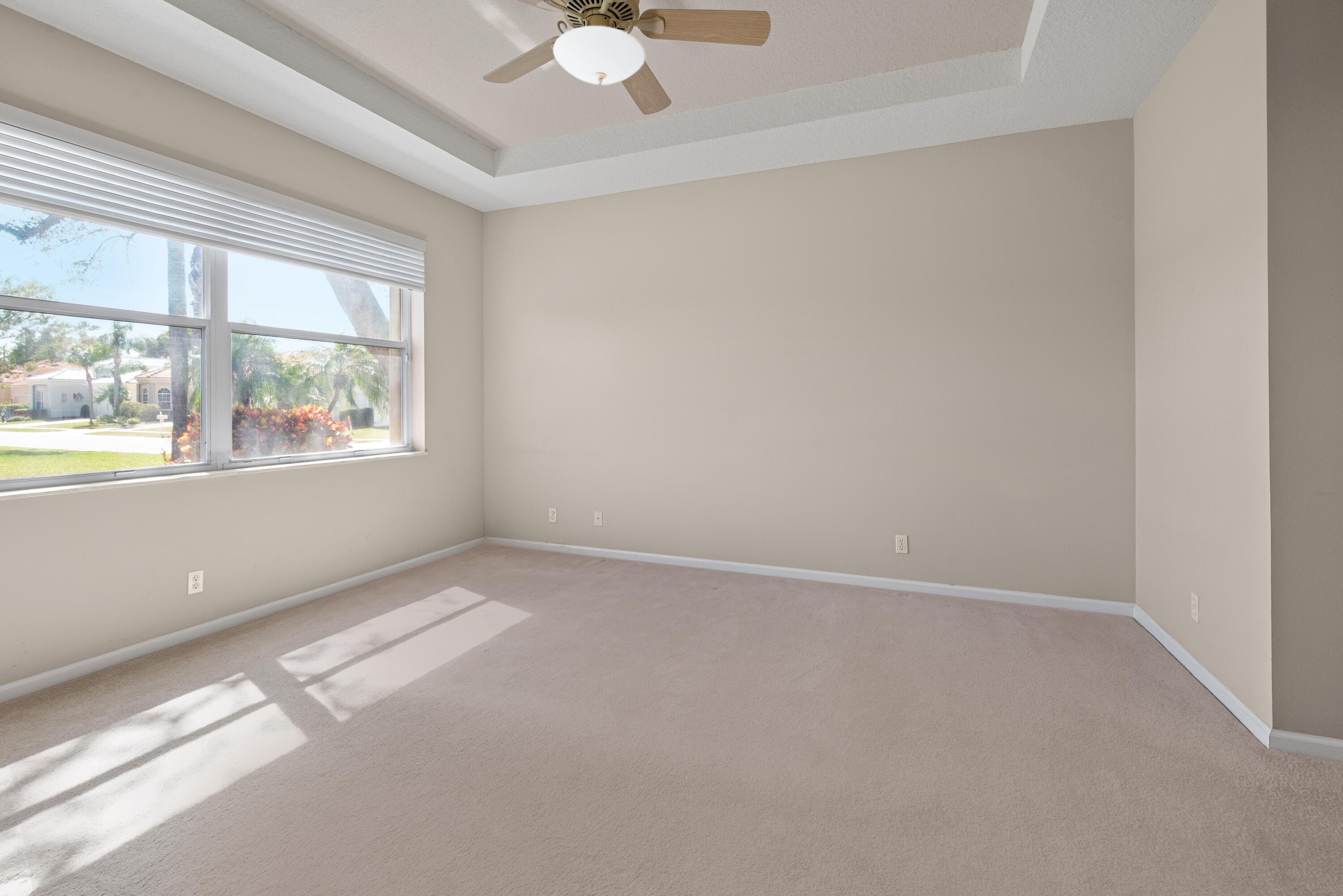 7086 Del Corso Lane