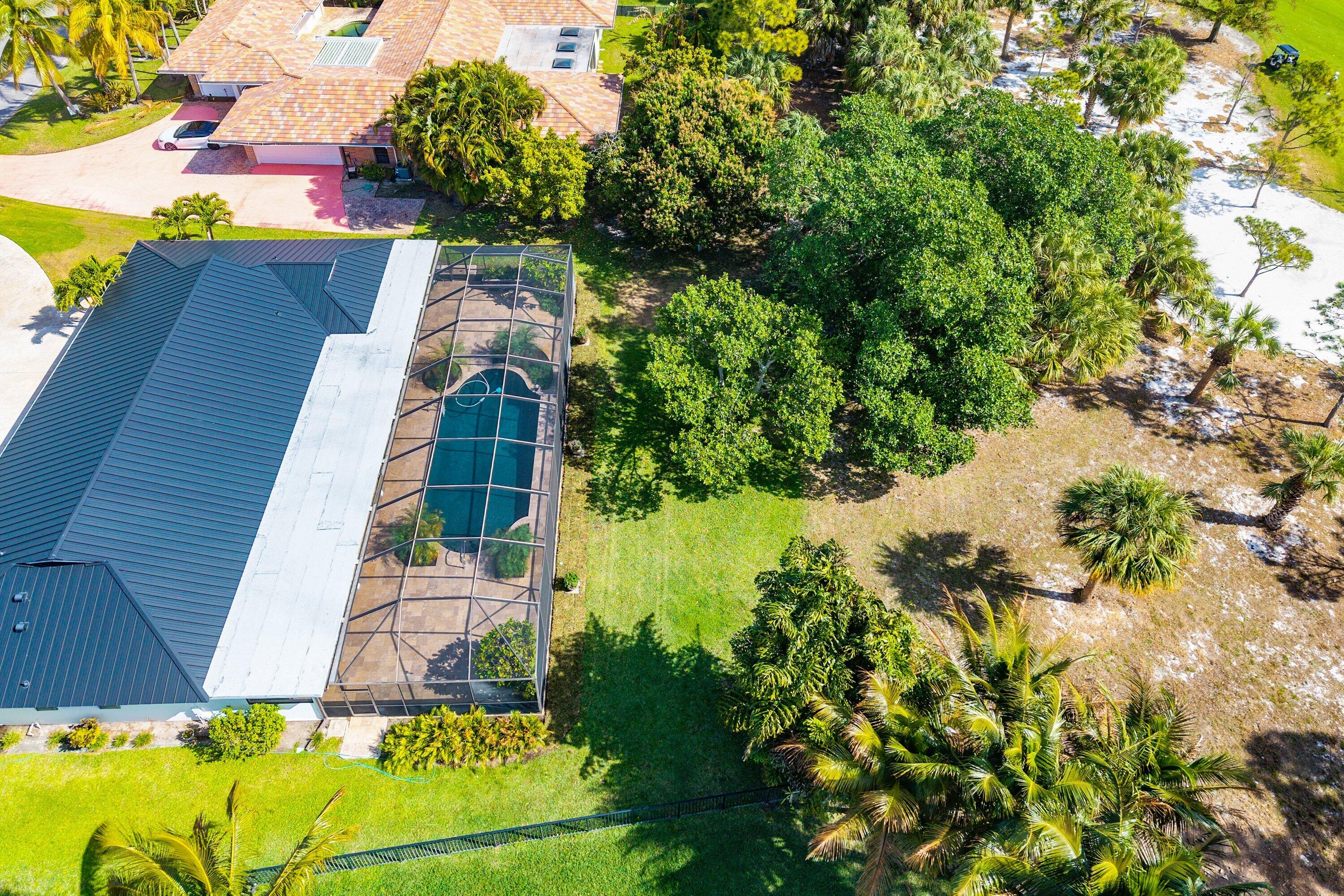 417 N Country Club Drive