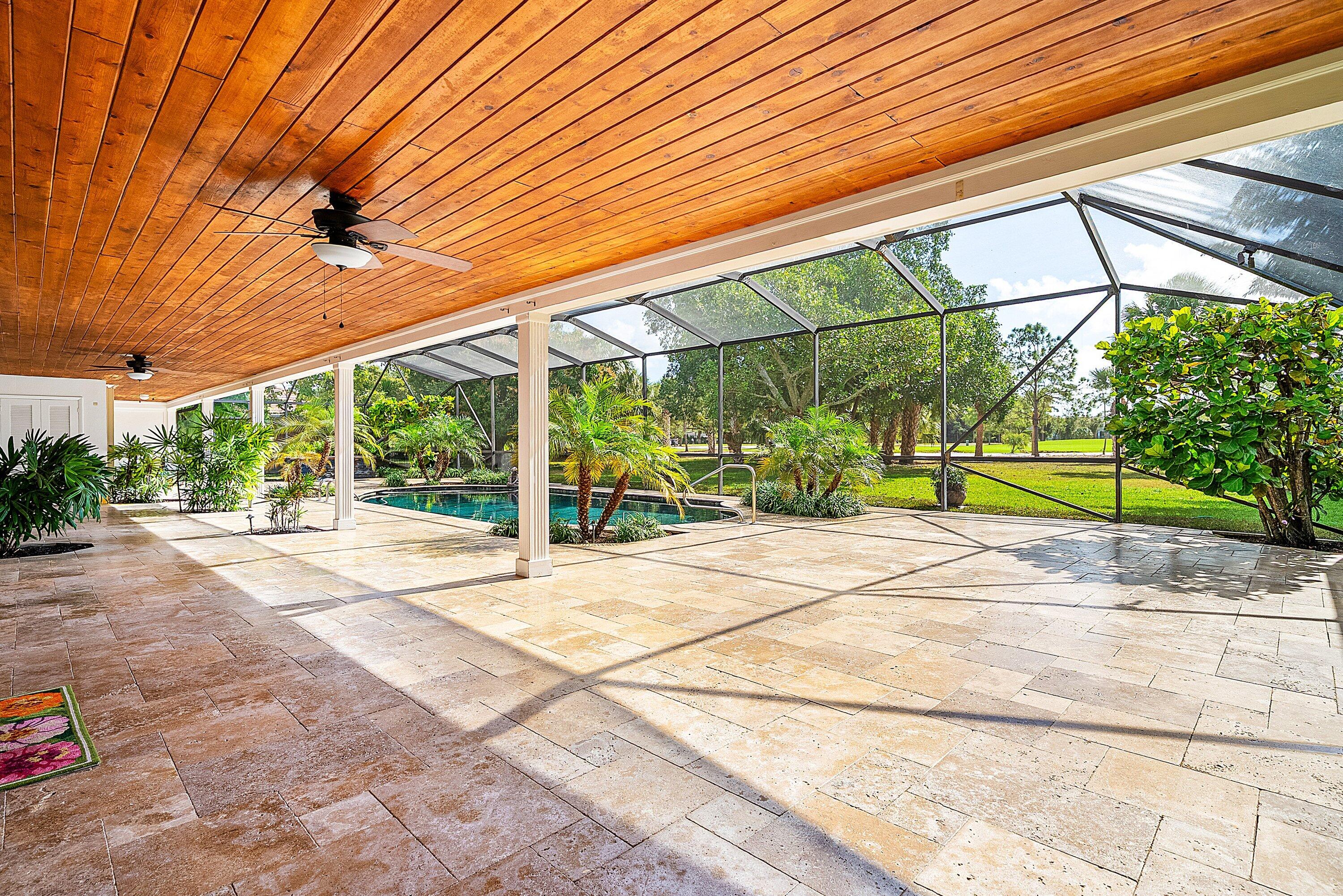 417 N Country Club Drive