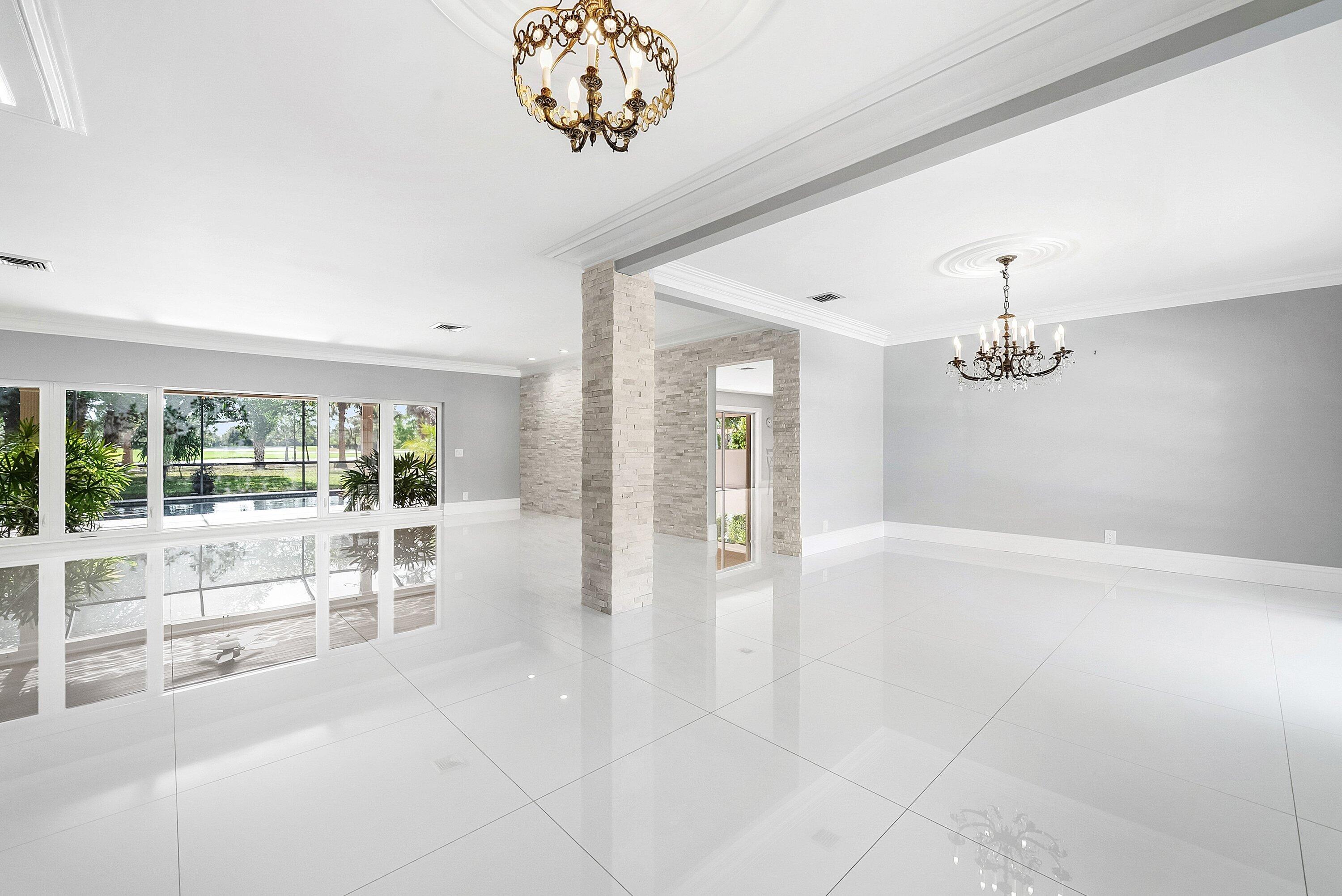 417 N Country Club Drive