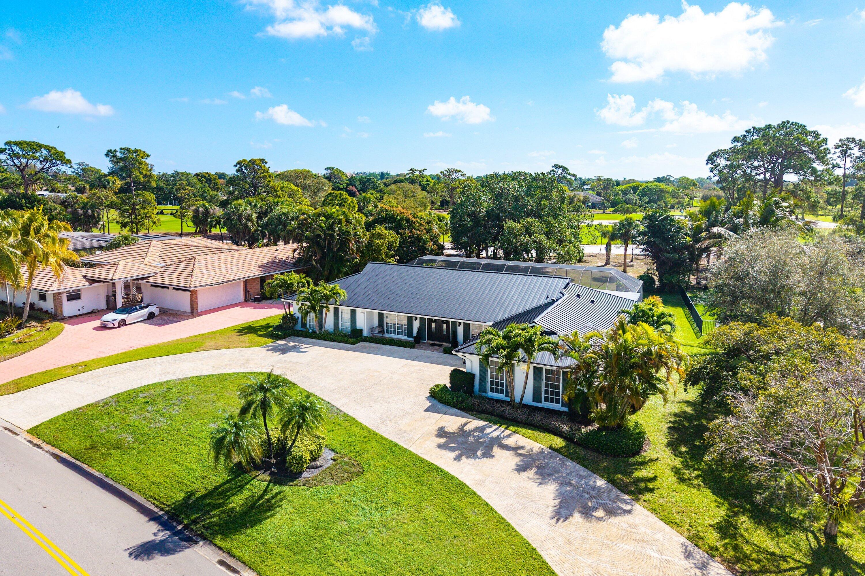 417 N Country Club Drive