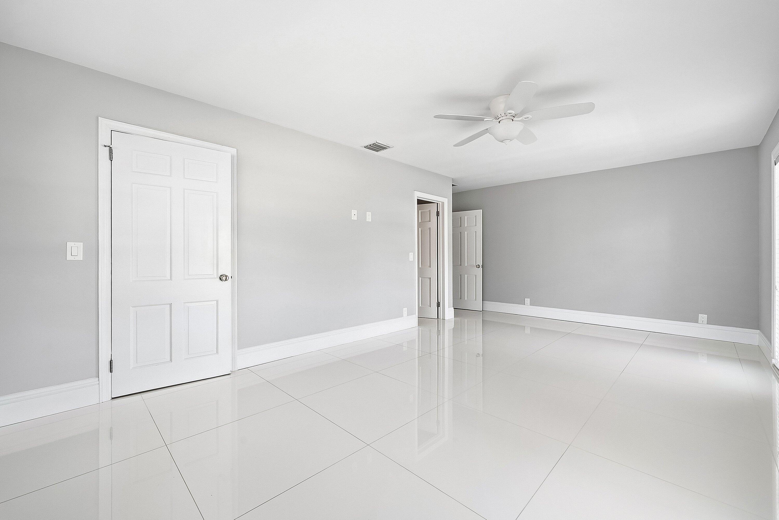 417 N Country Club Drive