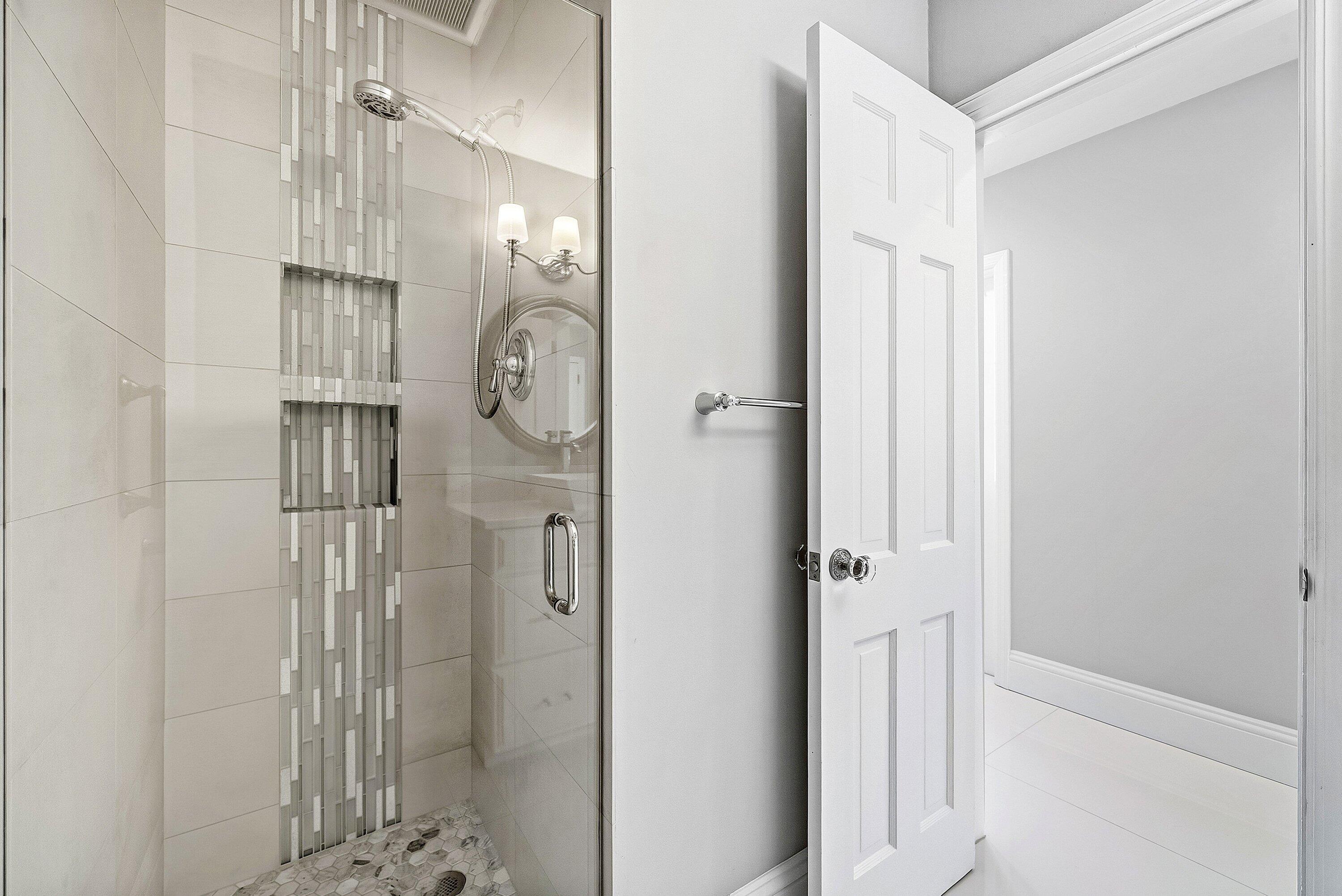 417 N Country Club Drive