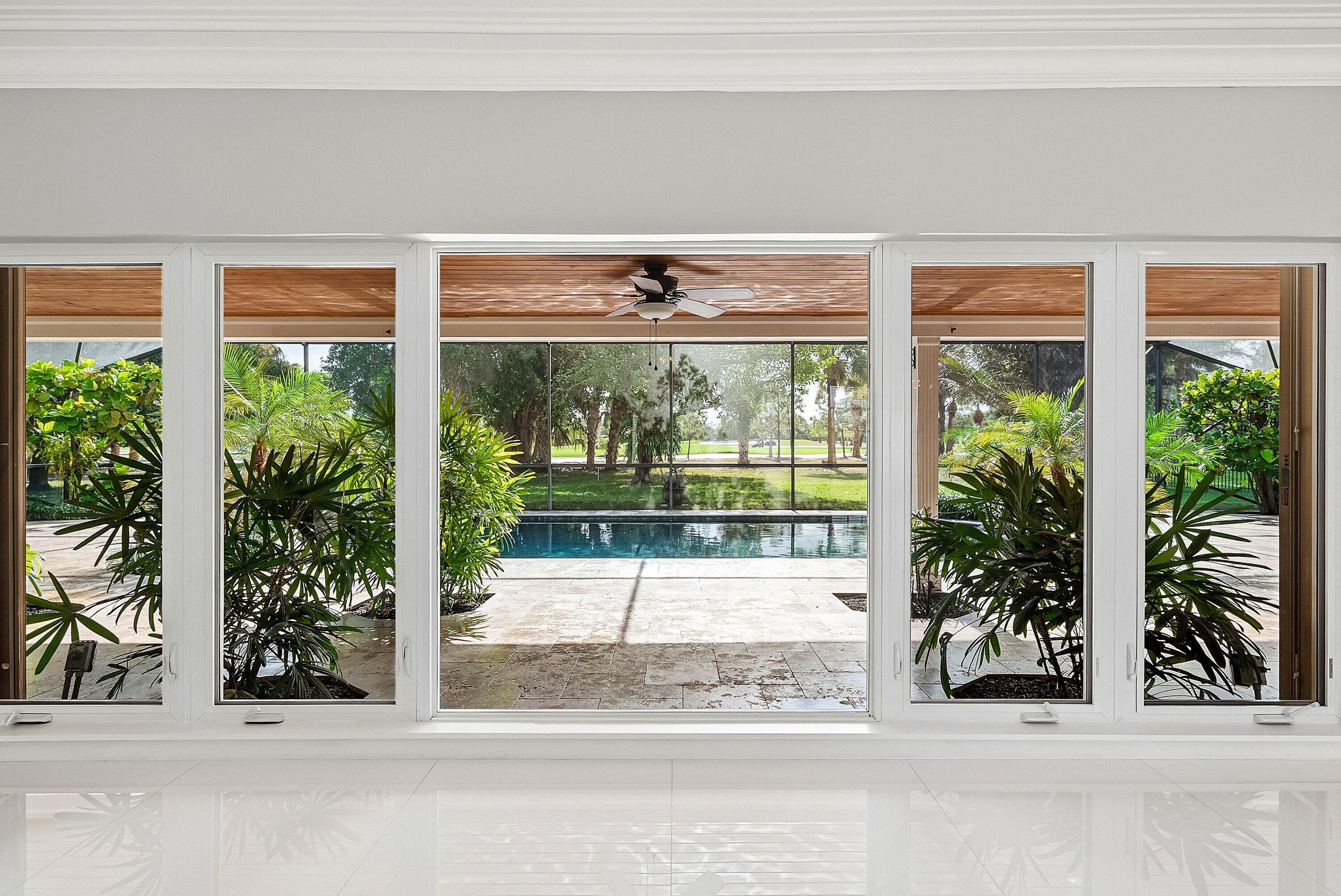 417 N Country Club Drive