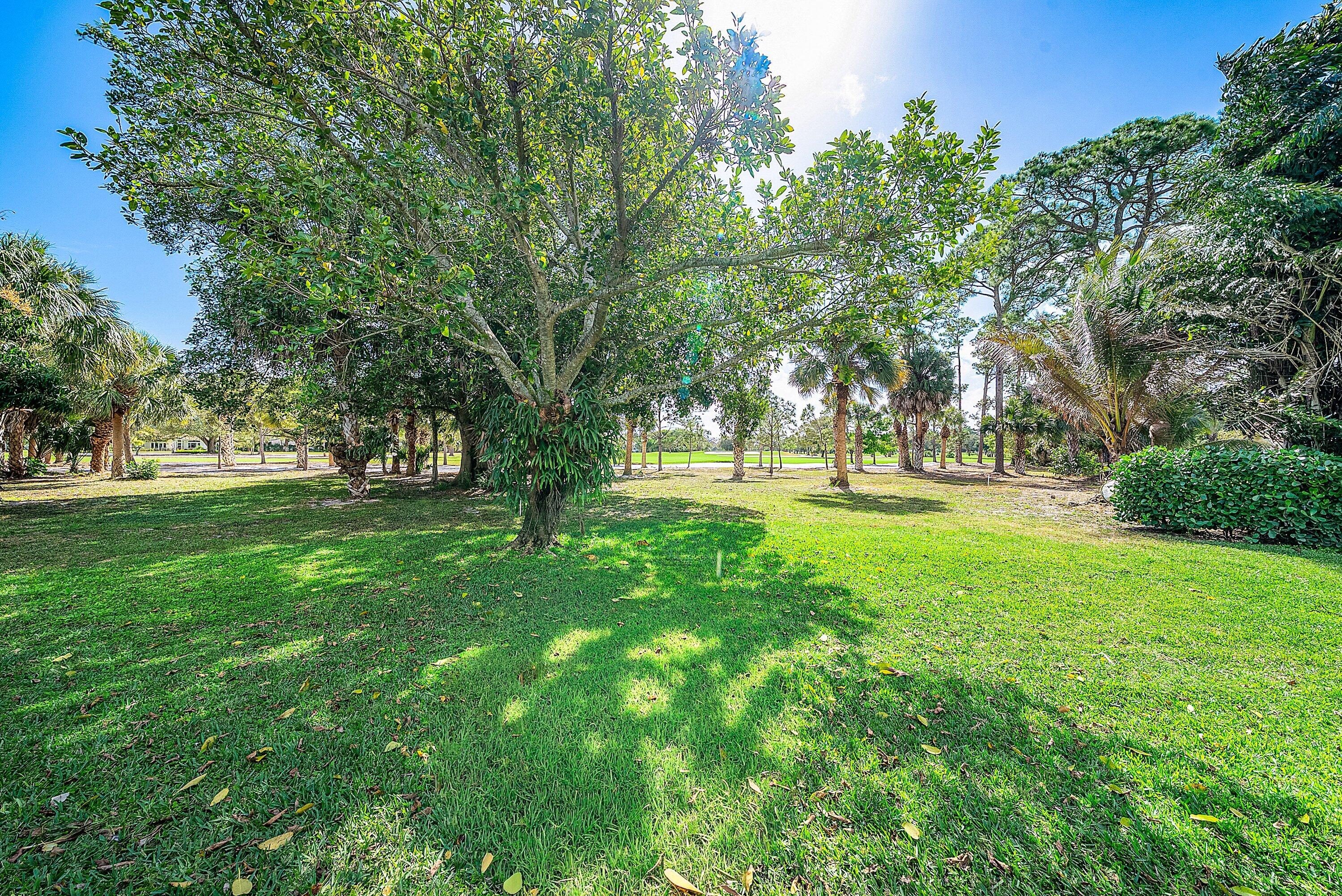 417 N Country Club Drive