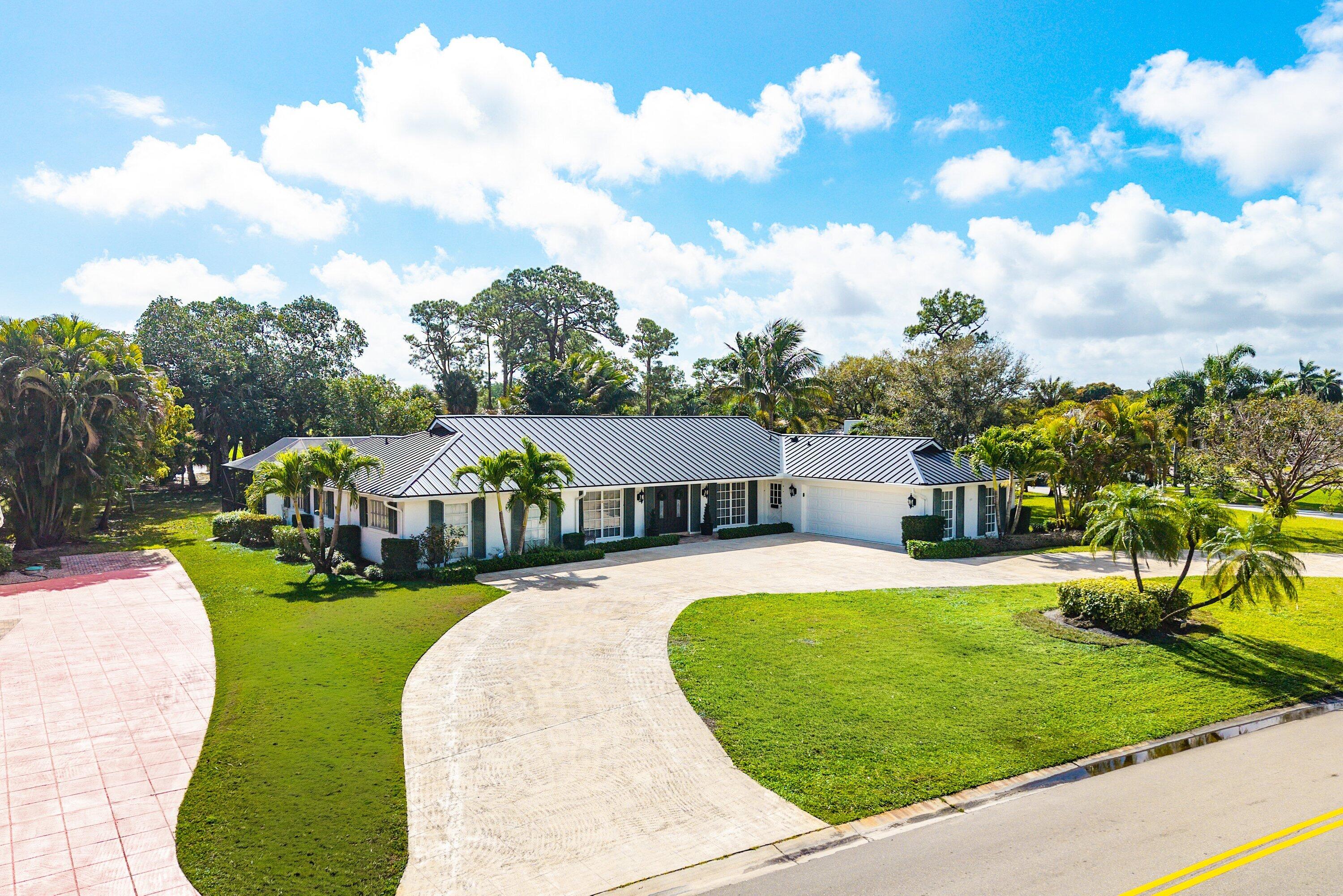 417 N Country Club Drive