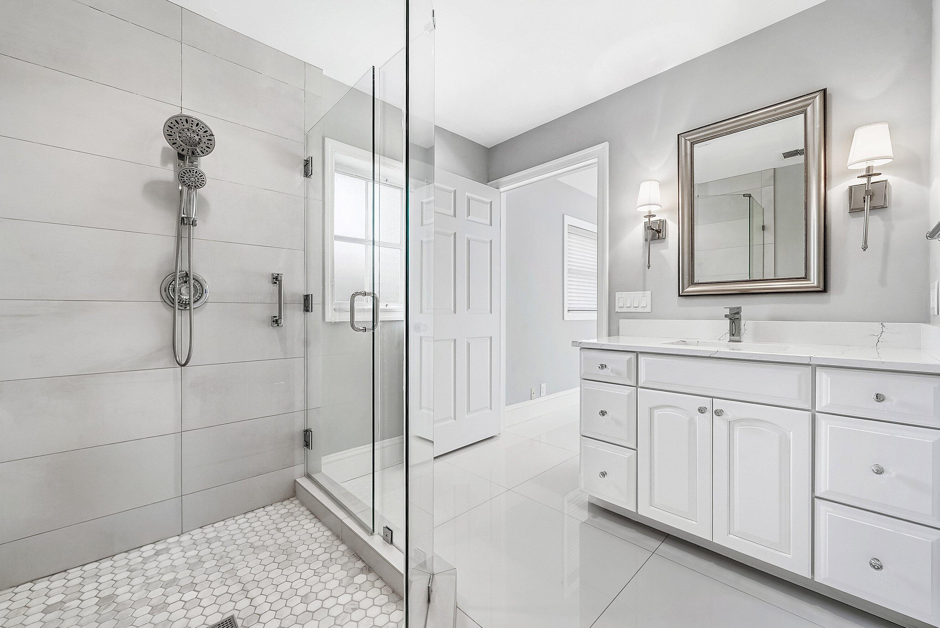 417 N Country Club Drive