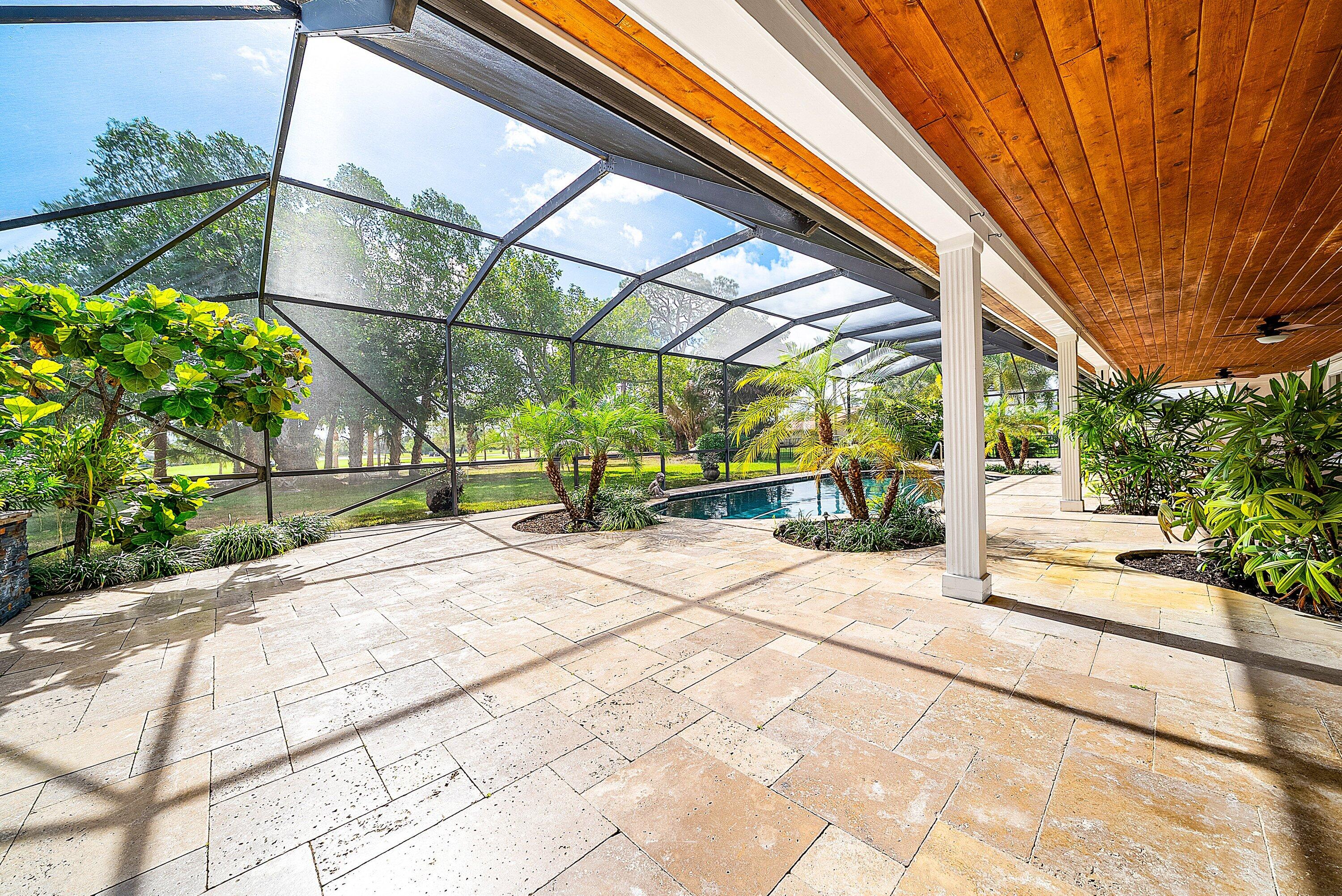 417 N Country Club Drive