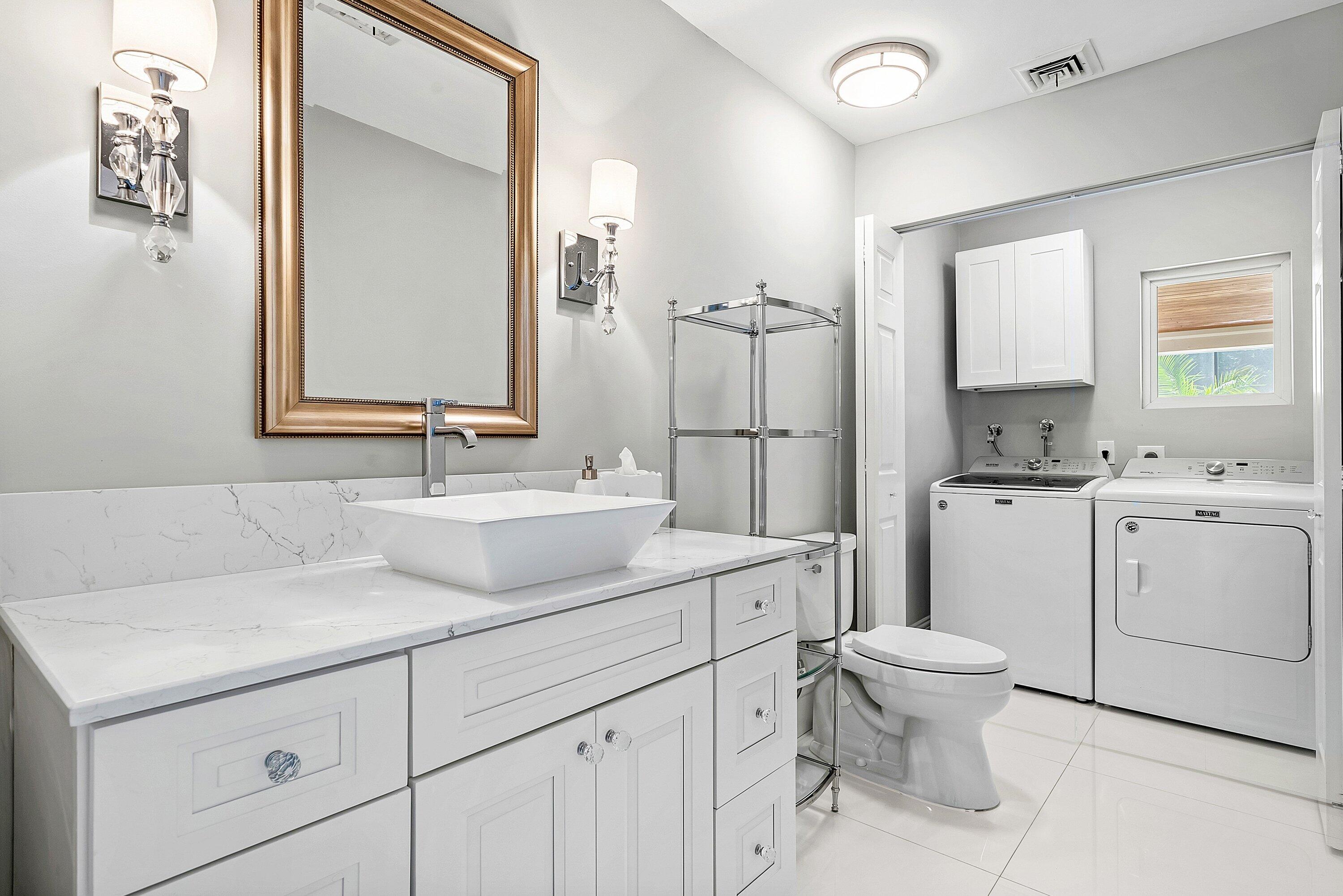 417 N Country Club Drive