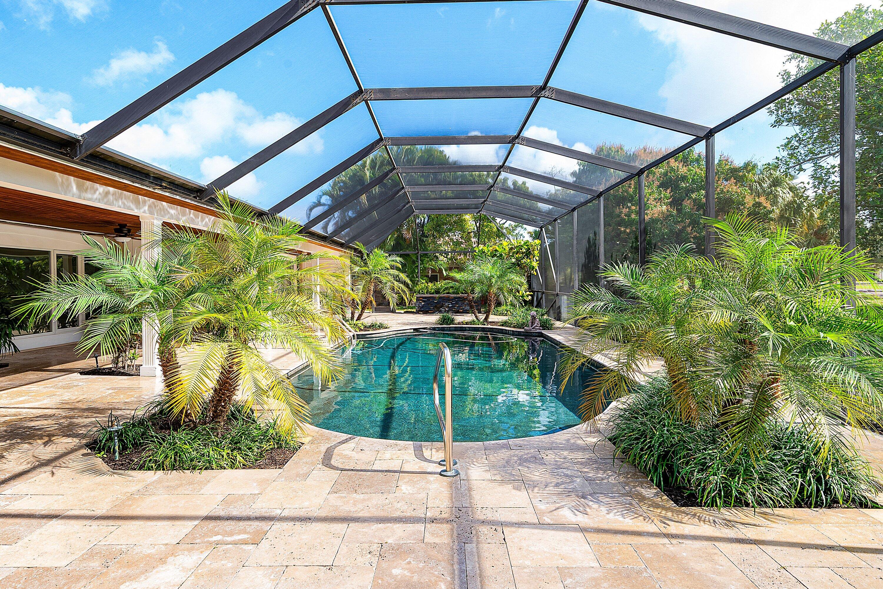 417 N Country Club Drive