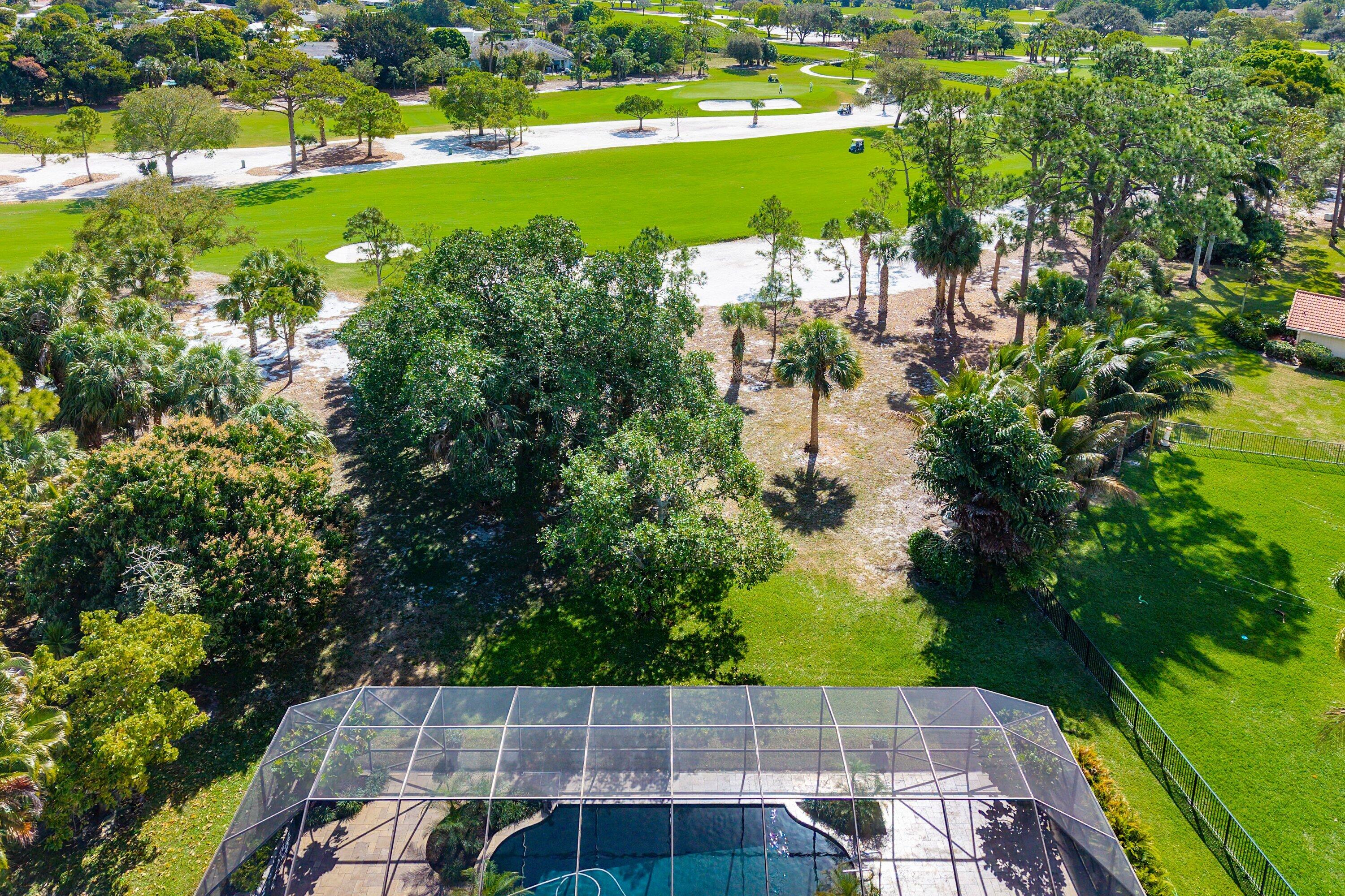 417 N Country Club Drive