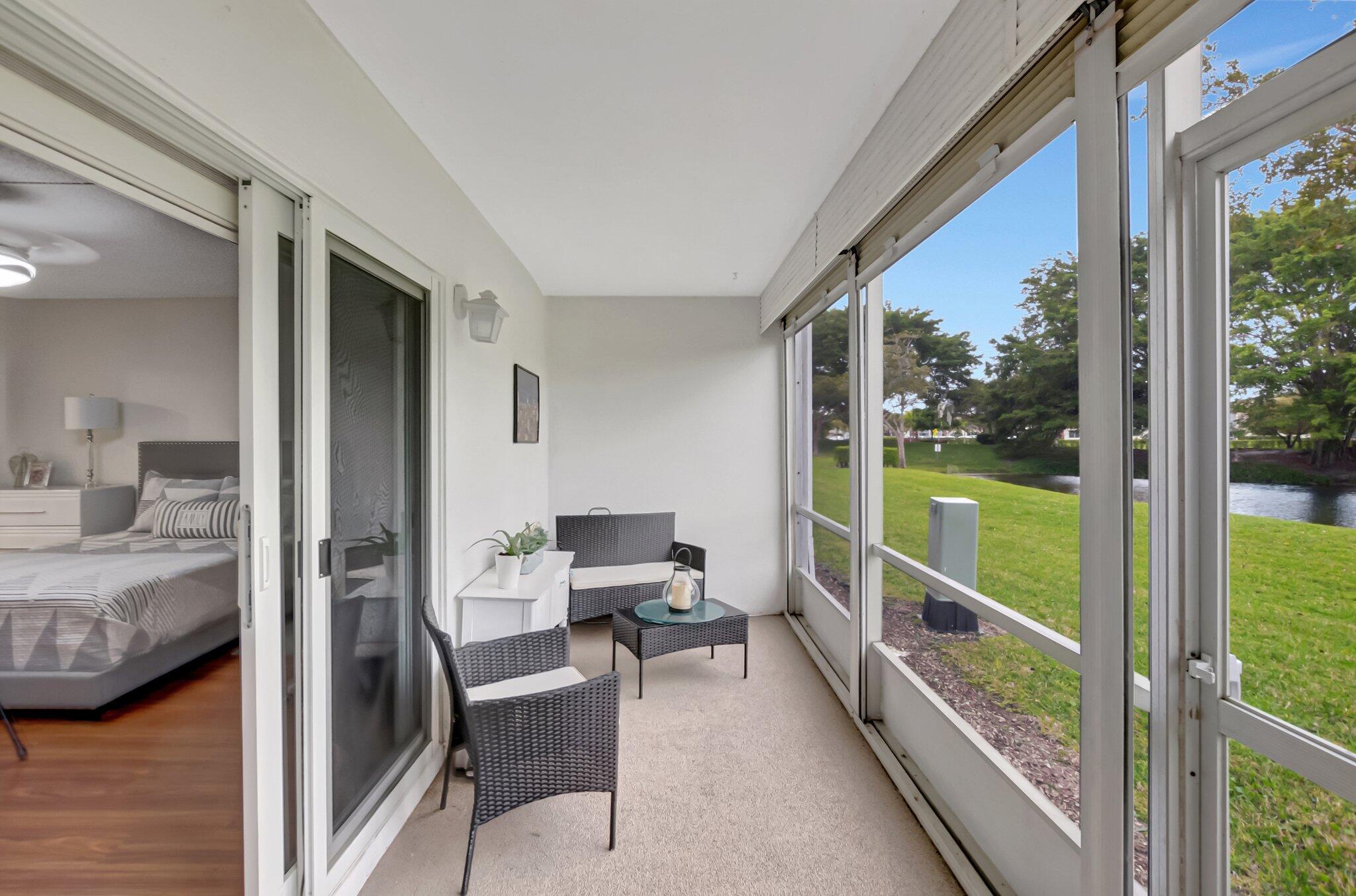 1044 Rexford C