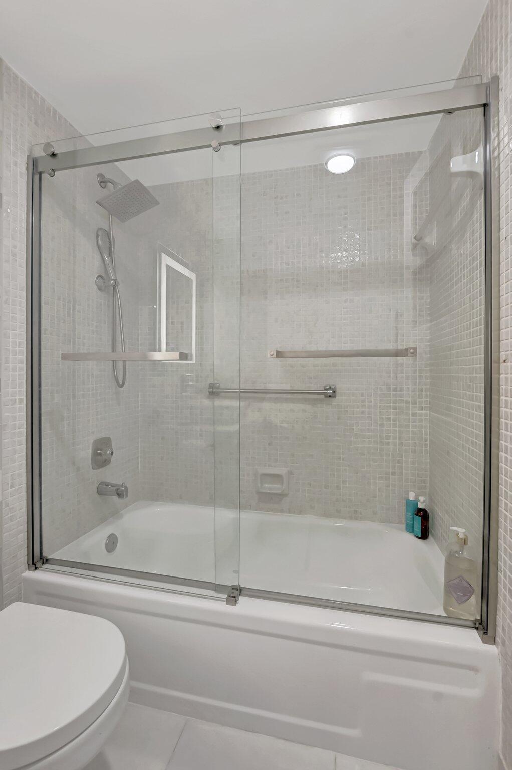 1044 Rexford C