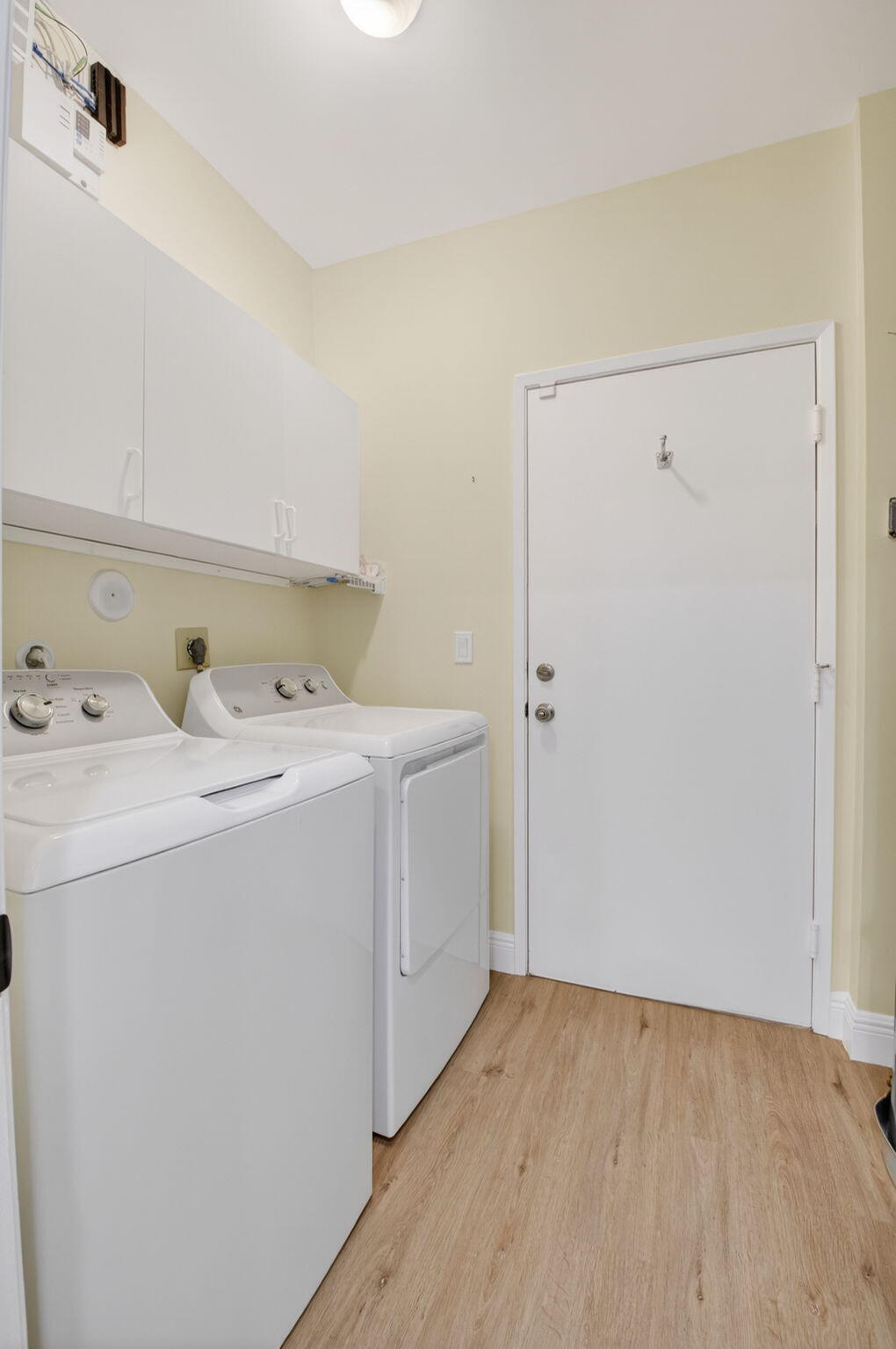 8350 Springlake Drive