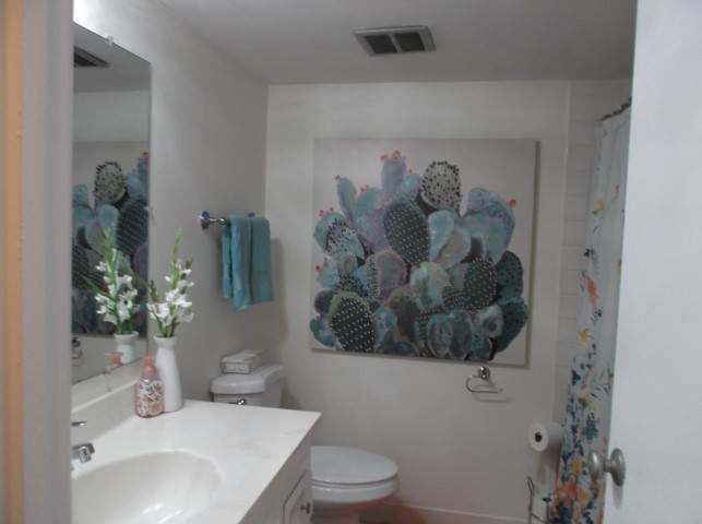 9637 S Keeler Avenue Unit: 1E