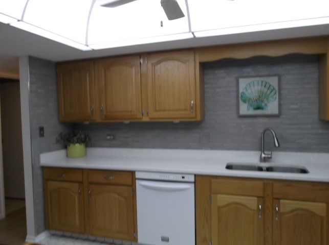 9637 S Keeler Avenue Unit: 1E