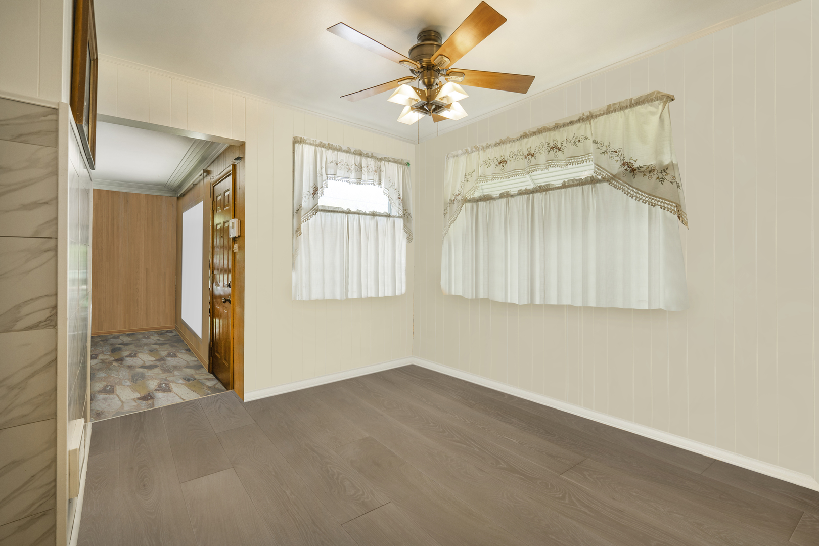 9757 S Oakley Avenue