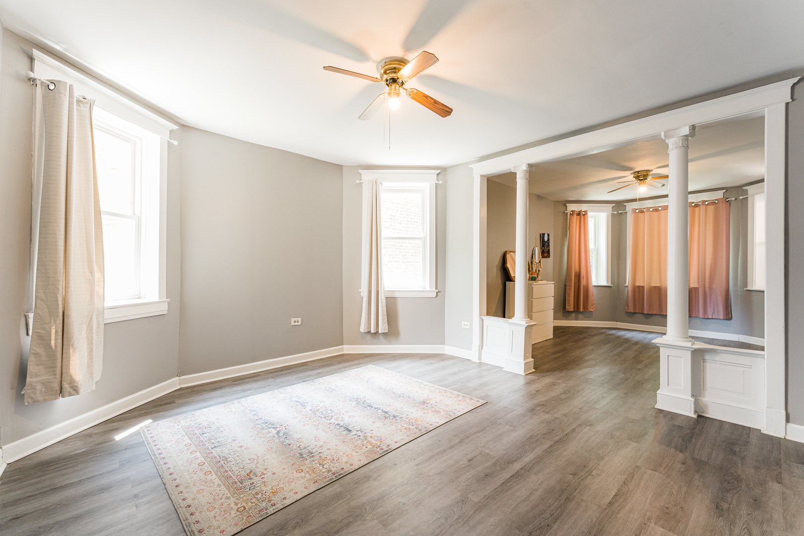 1427 N Ridgeway Avenue