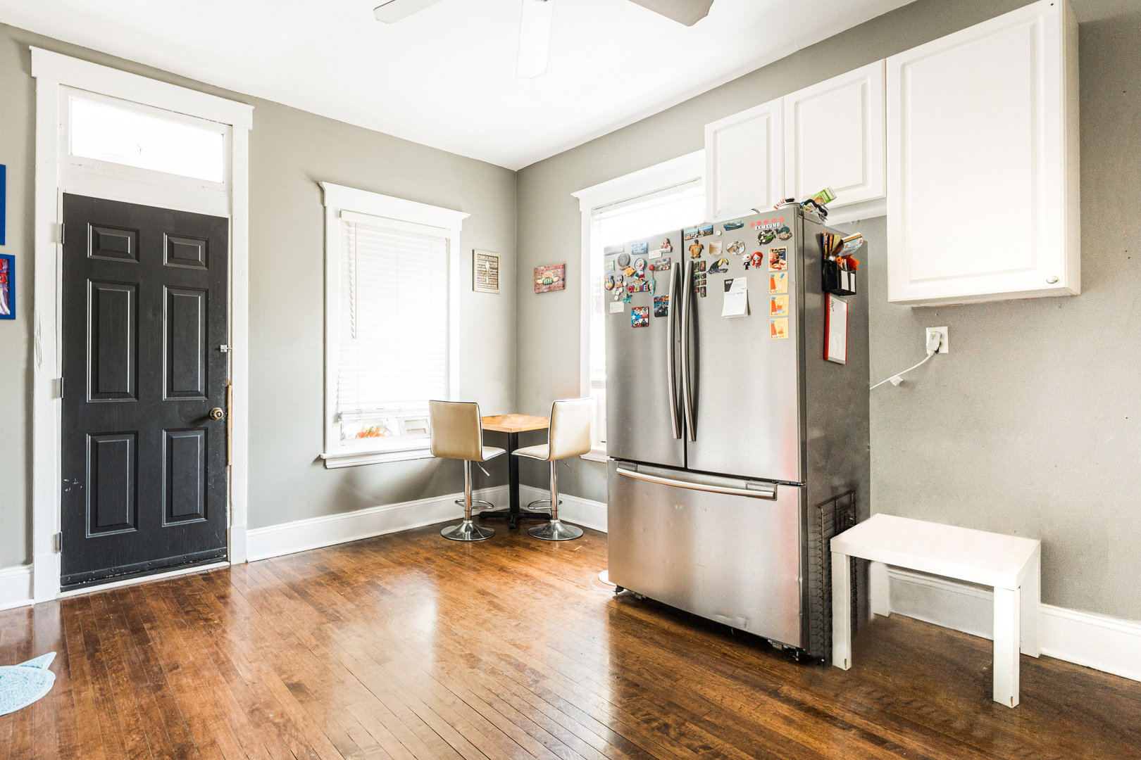 1427 N Ridgeway Avenue