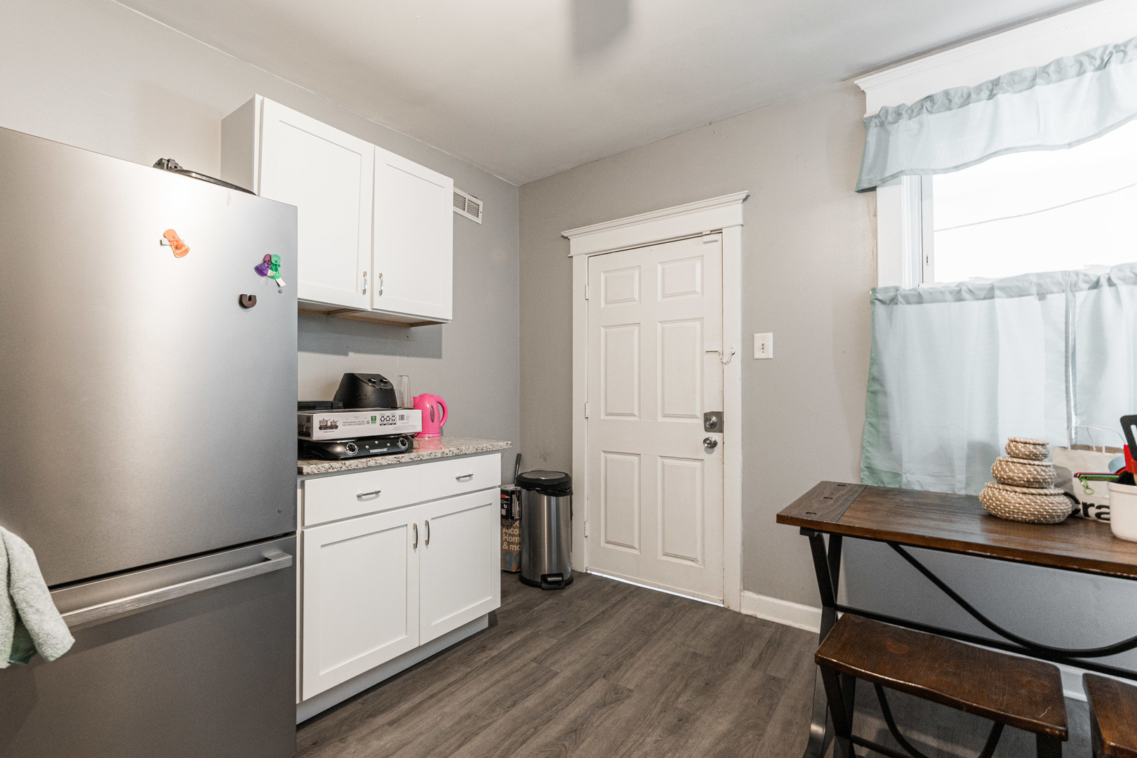 1427 N Ridgeway Avenue