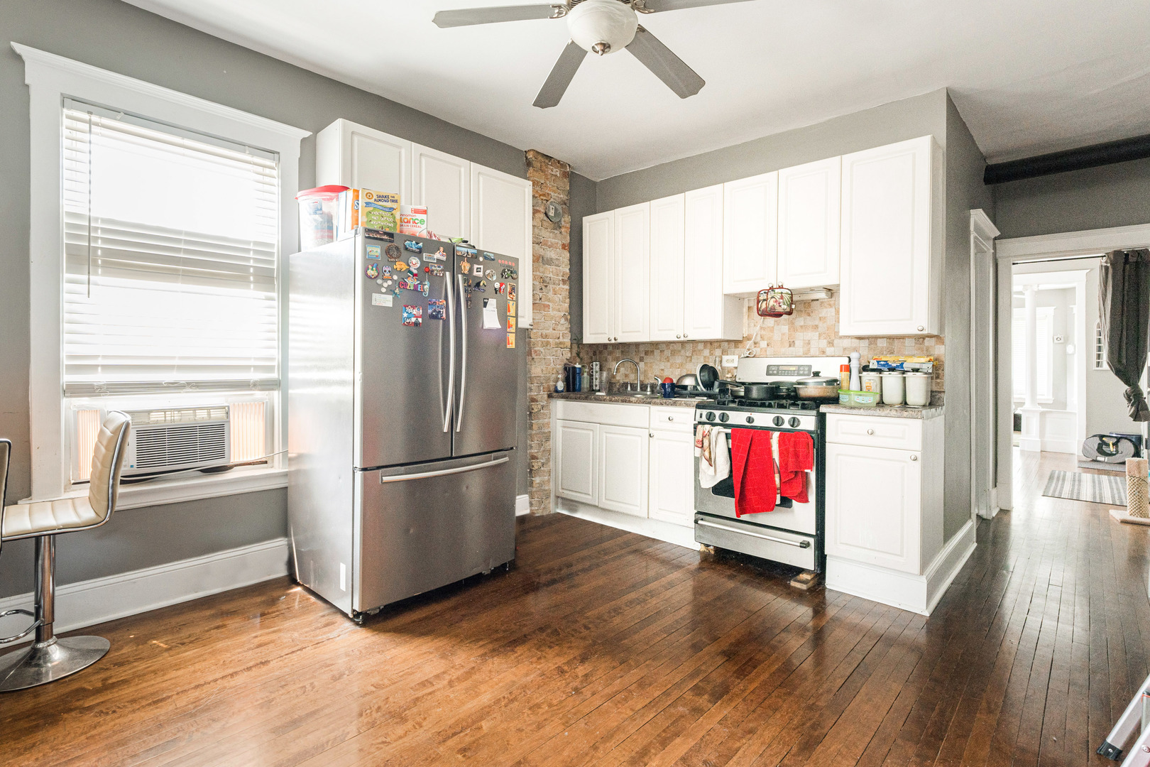 1427 N Ridgeway Avenue