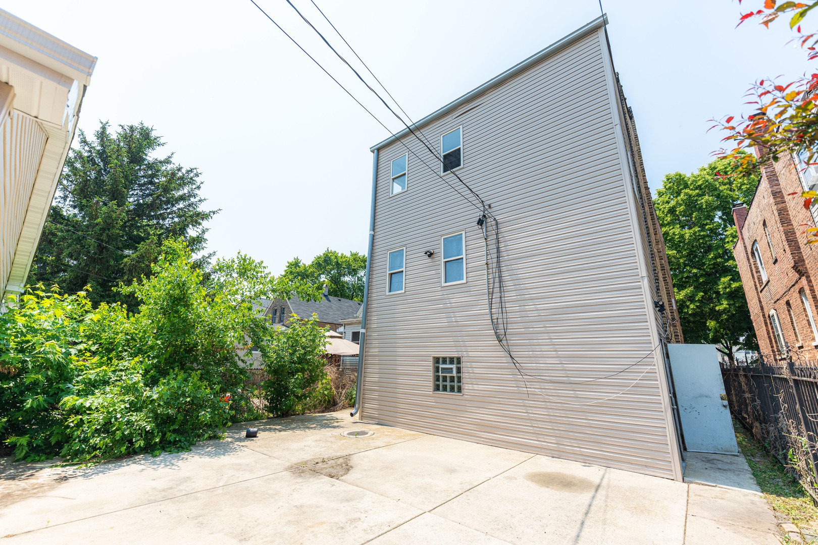 1427 N Ridgeway Avenue