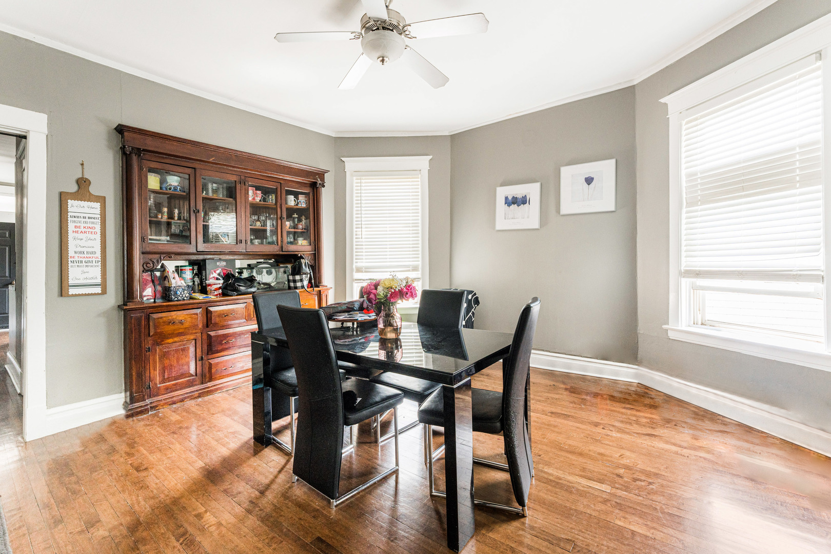 1427 N Ridgeway Avenue