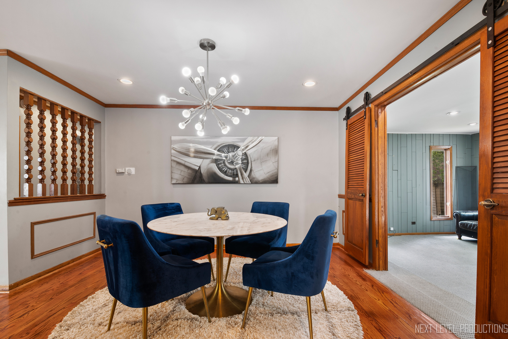 22816 Ridgeway Avenue