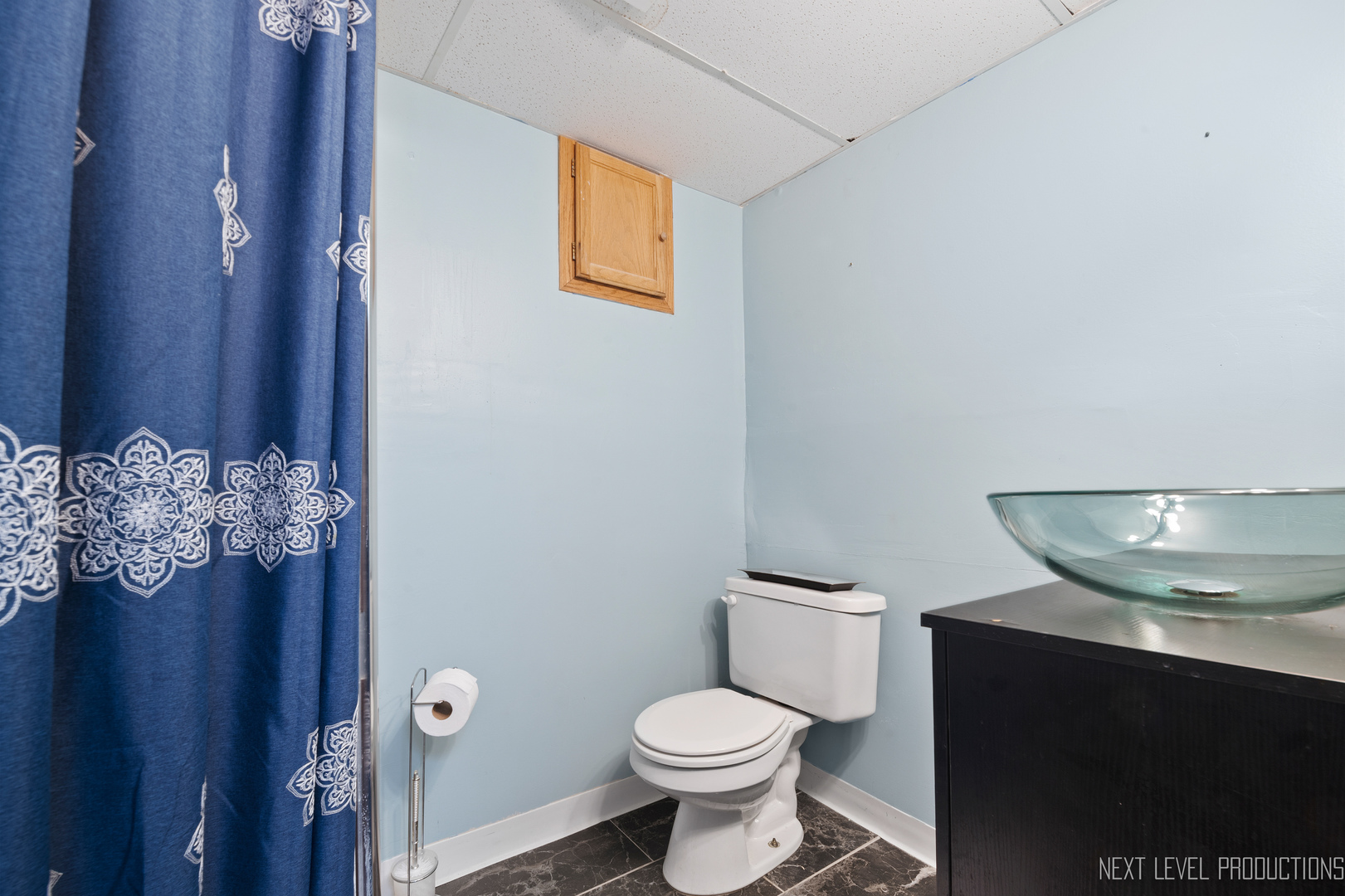 22816 Ridgeway Avenue