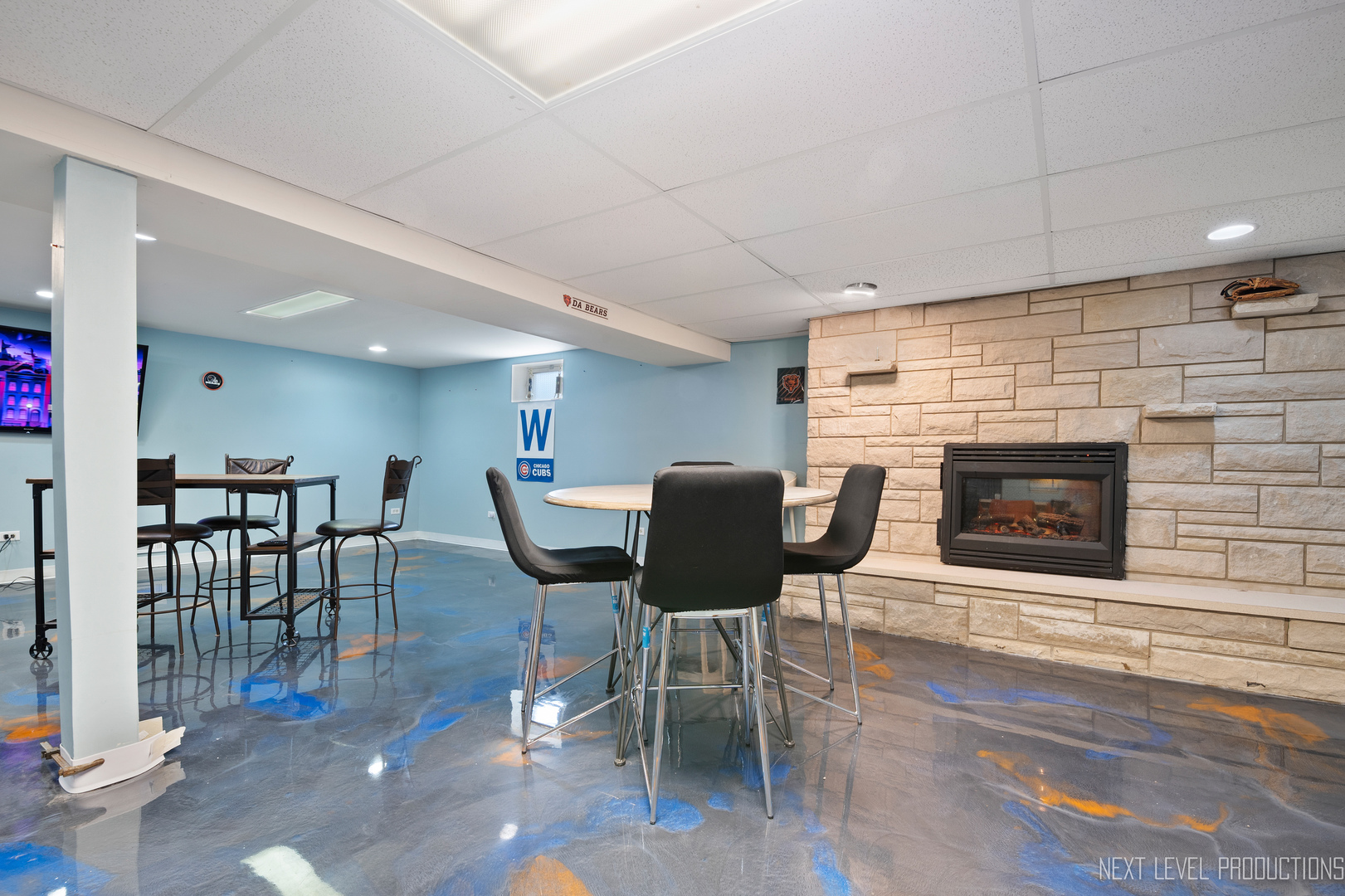 22816 Ridgeway Avenue