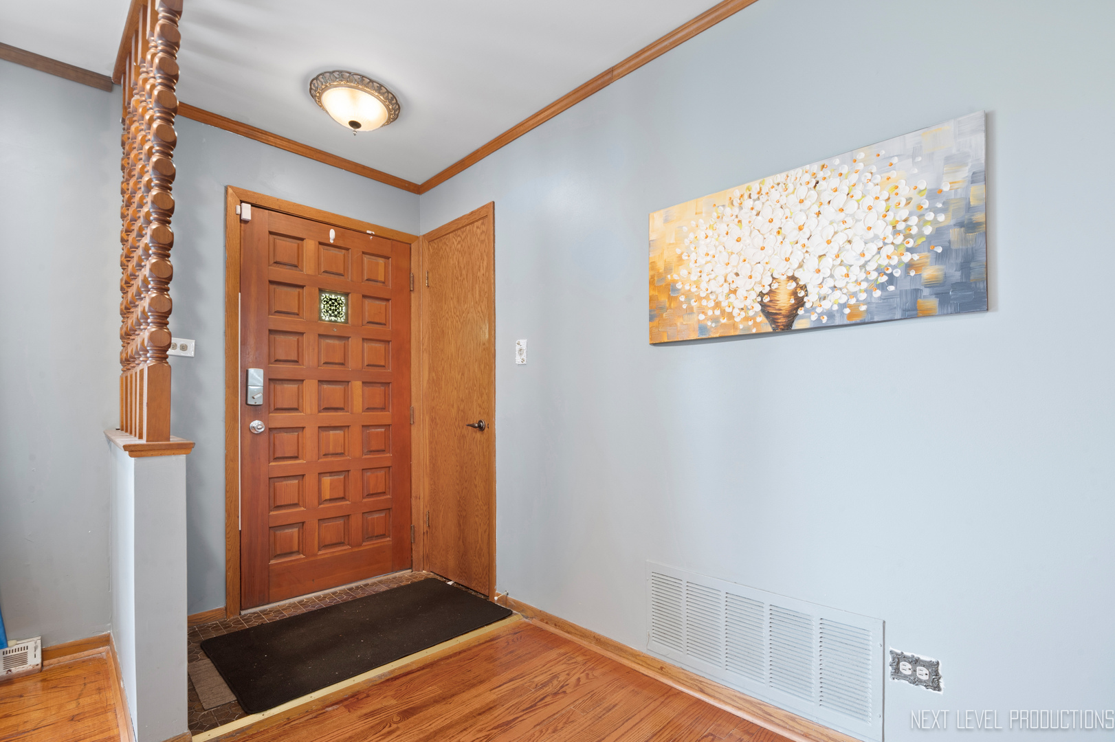 22816 Ridgeway Avenue