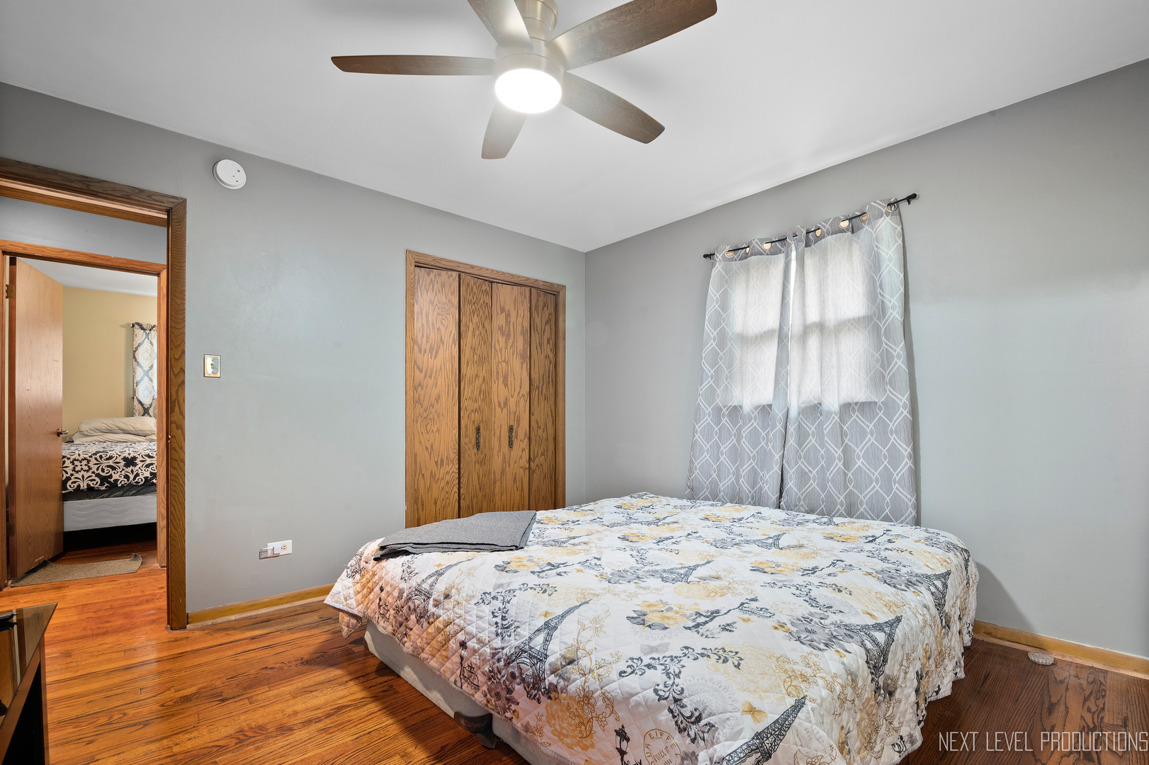 22816 Ridgeway Avenue