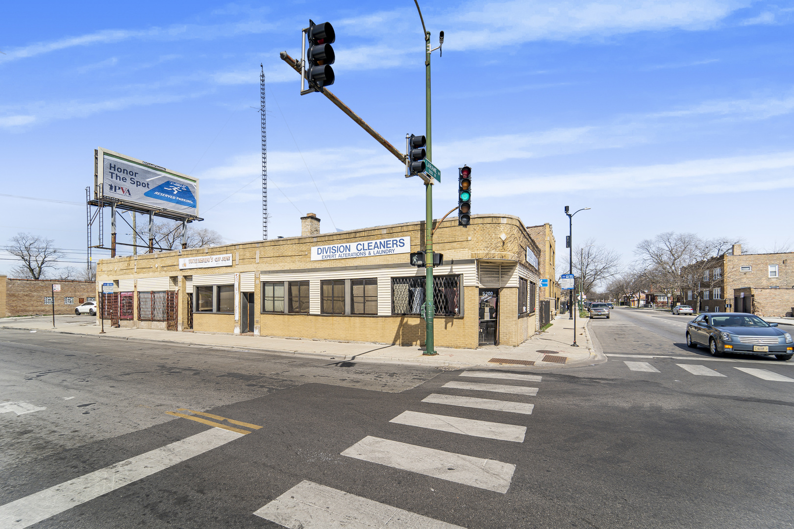 1204 N Laramie Avenue