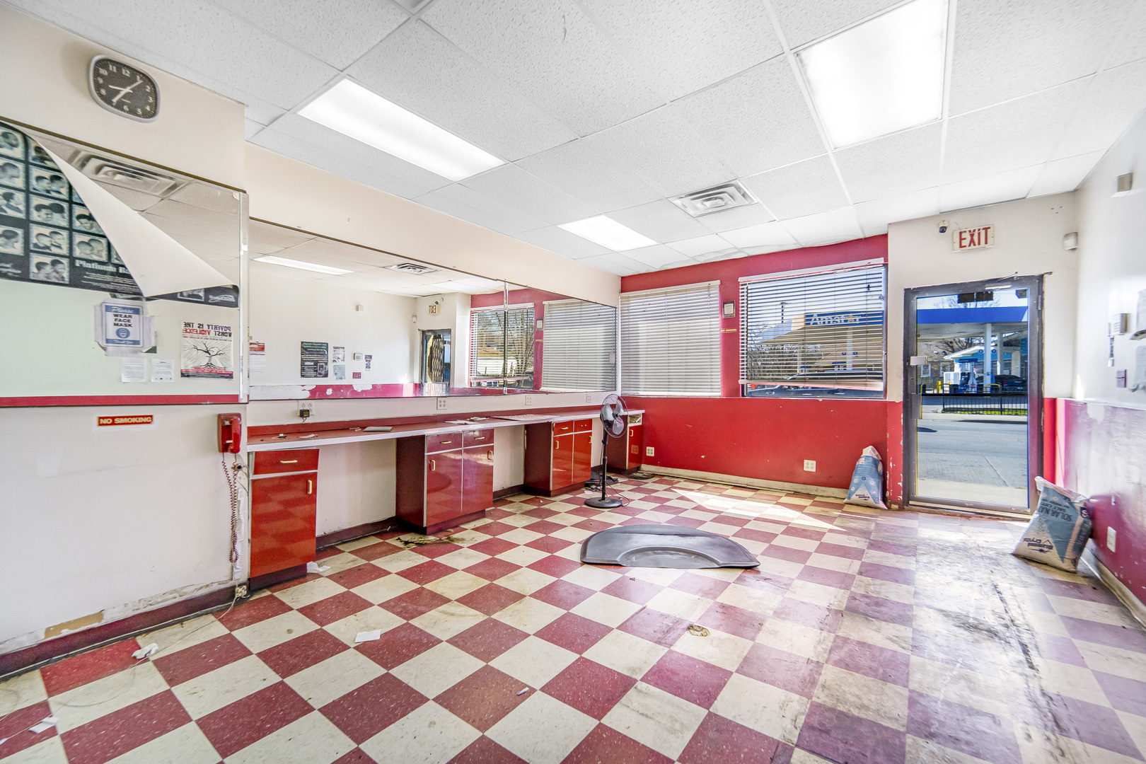 1204 N Laramie Avenue